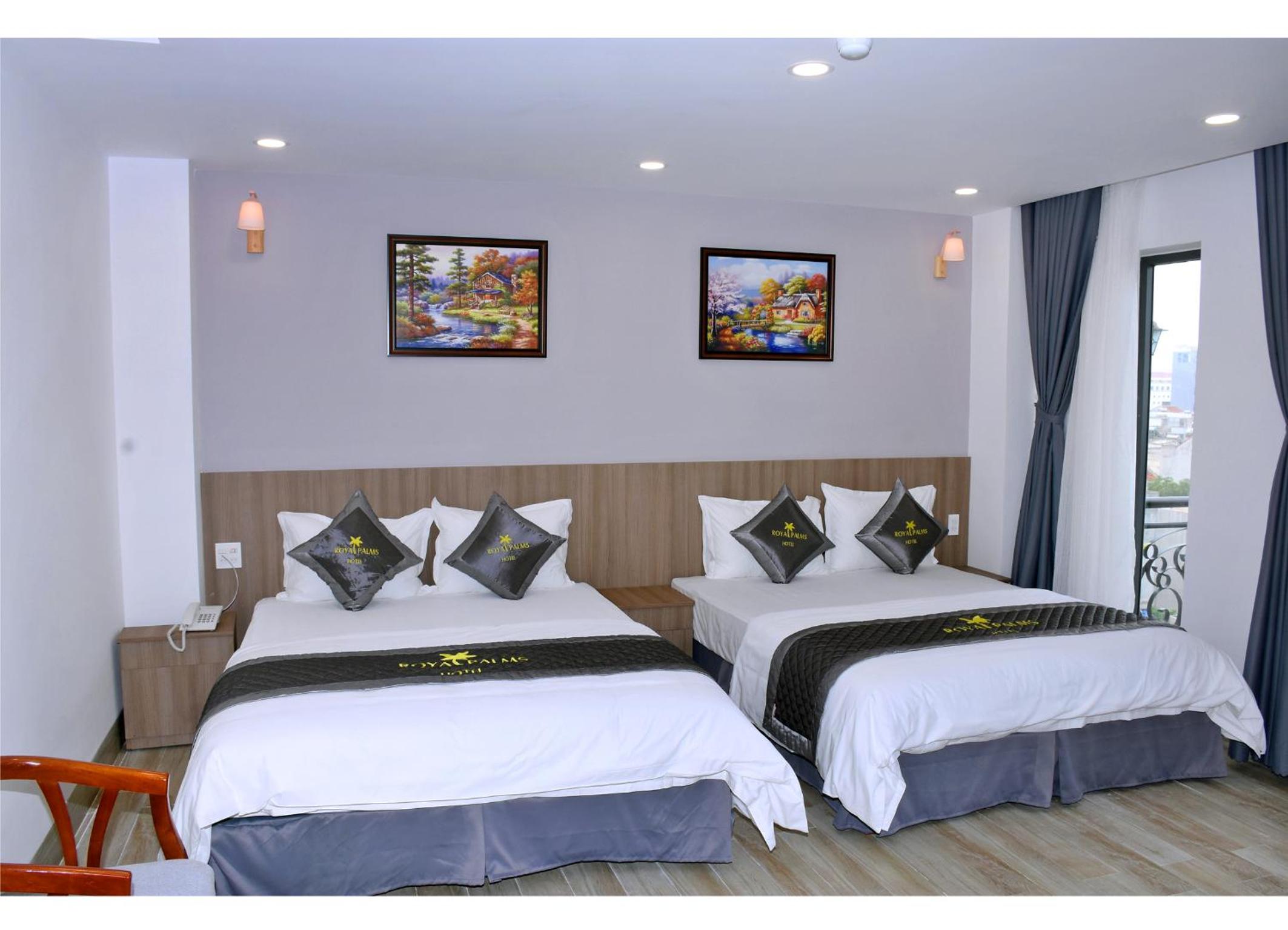 Quadruple Room with Balcony photo 3