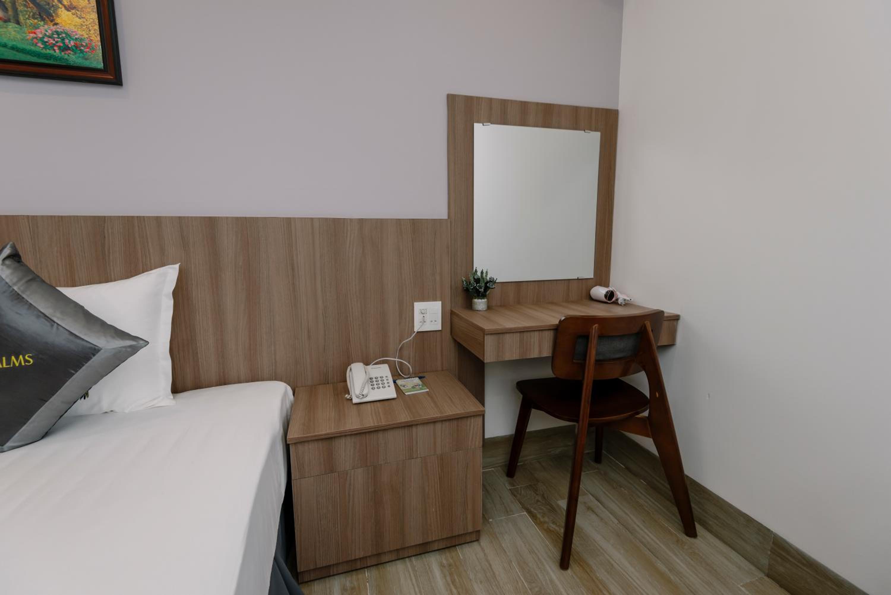 Deluxe Room (2 Adults + 1 Child) photo 2