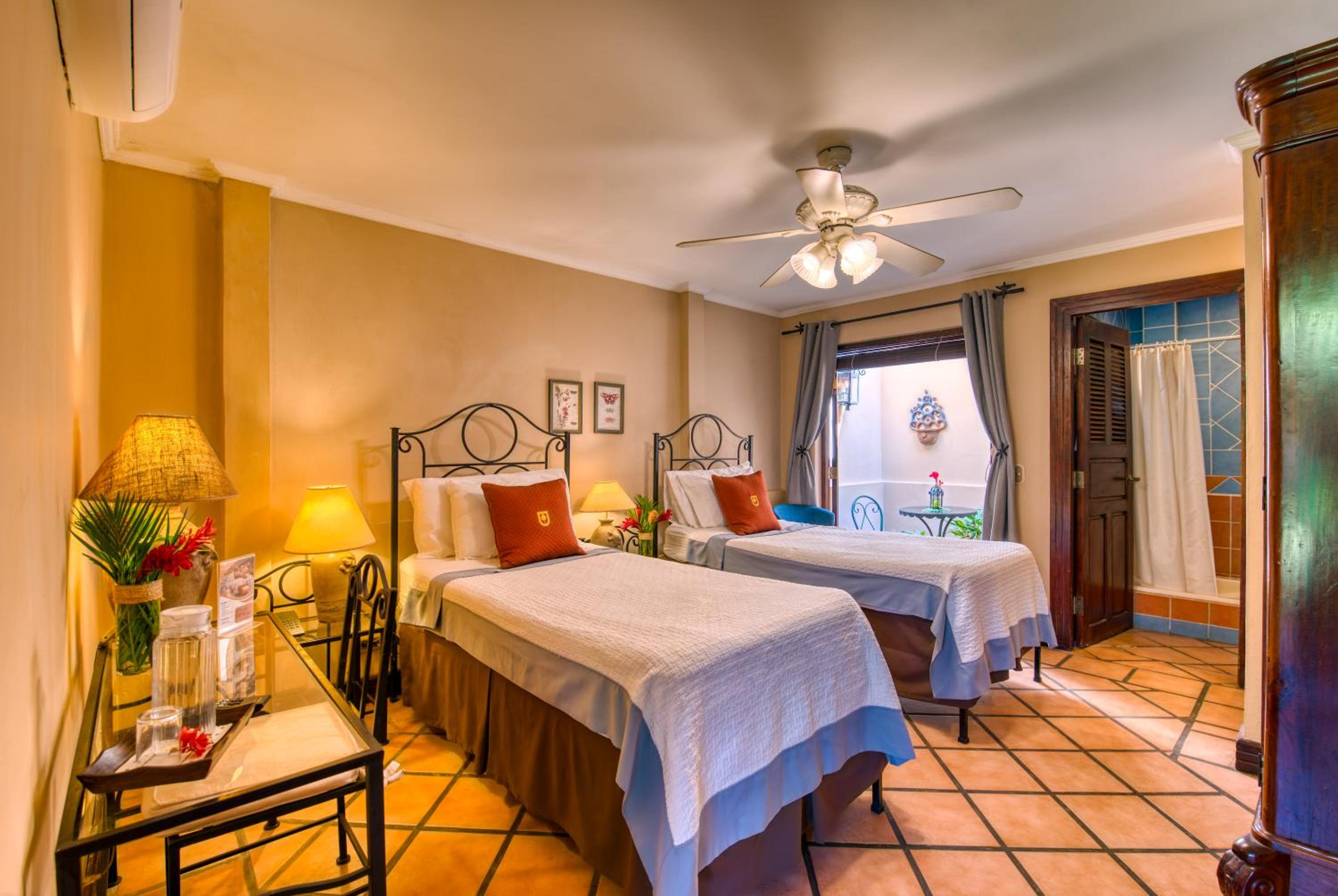 Superior Twin Room photo 2