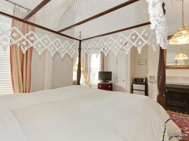 Deluxe Queen Room photo 2