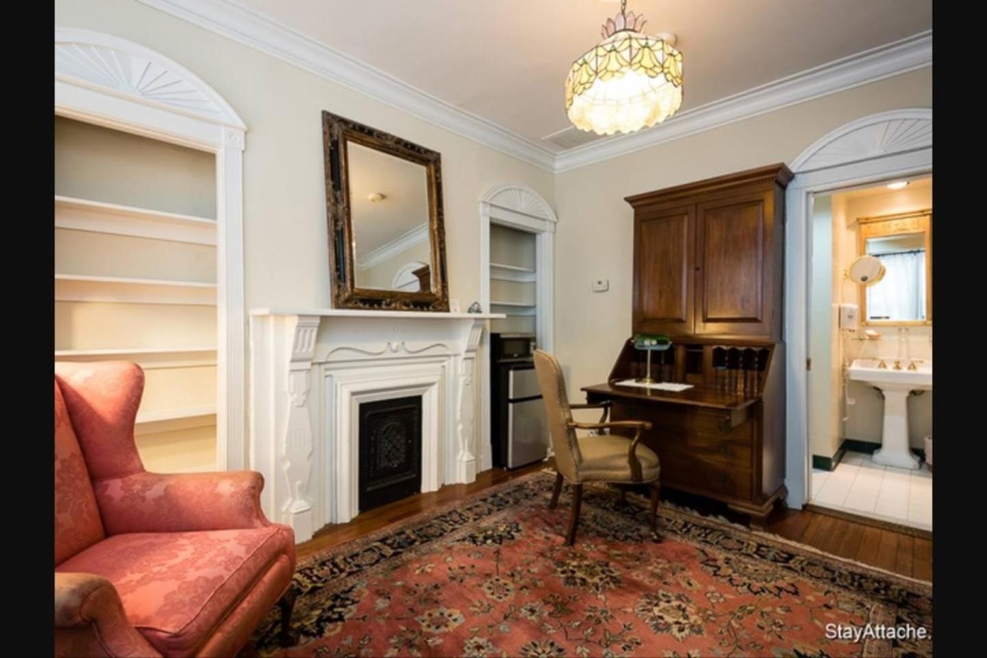 Deluxe Queen Room photo 3