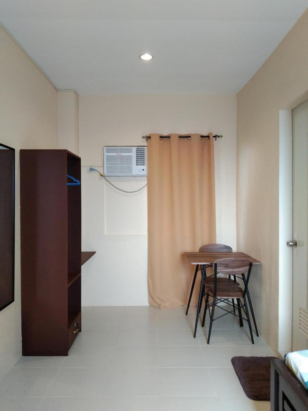 Standard Twin Room - Photo 2