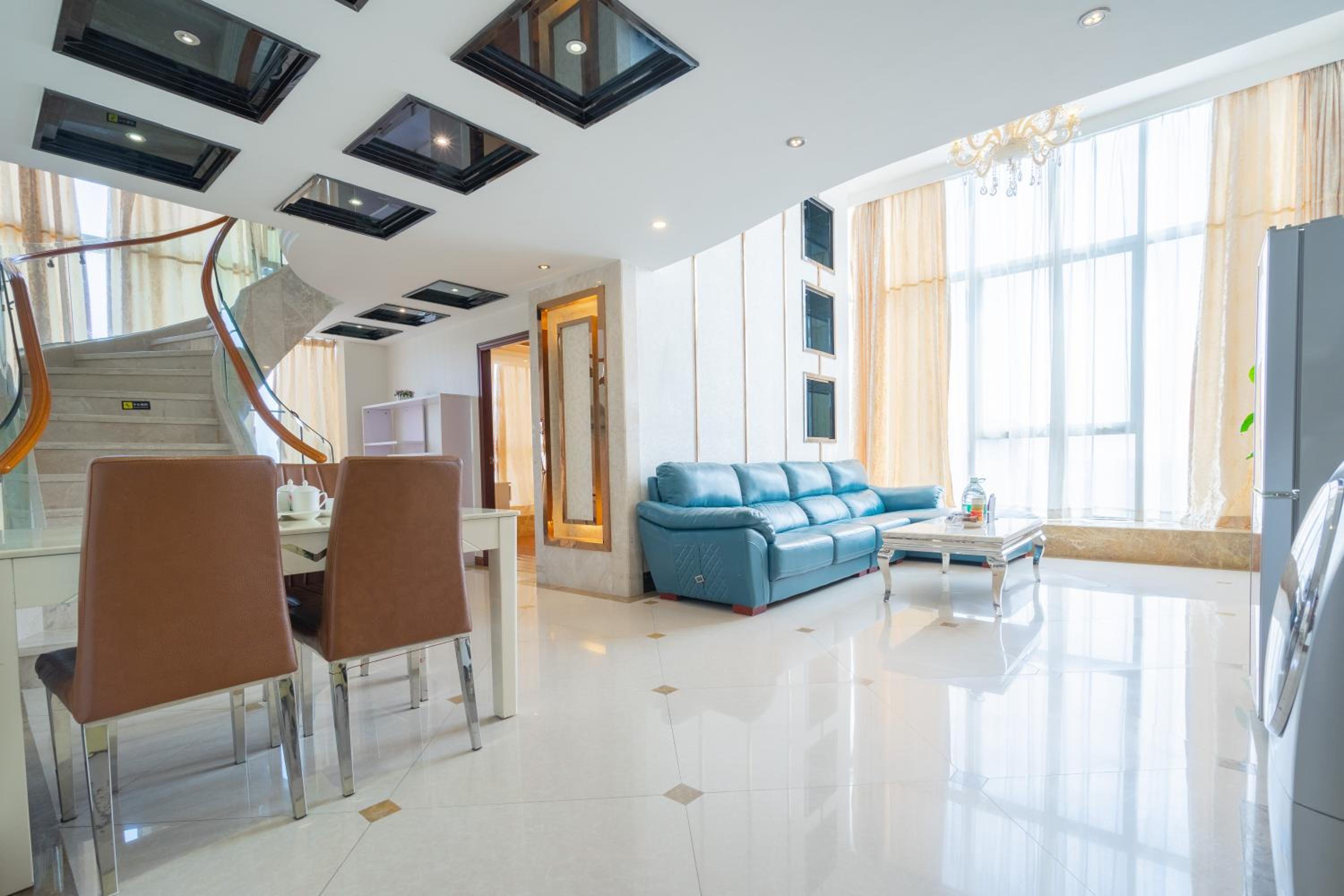 Superior Duplex Three-Bedroom Suite photo 1