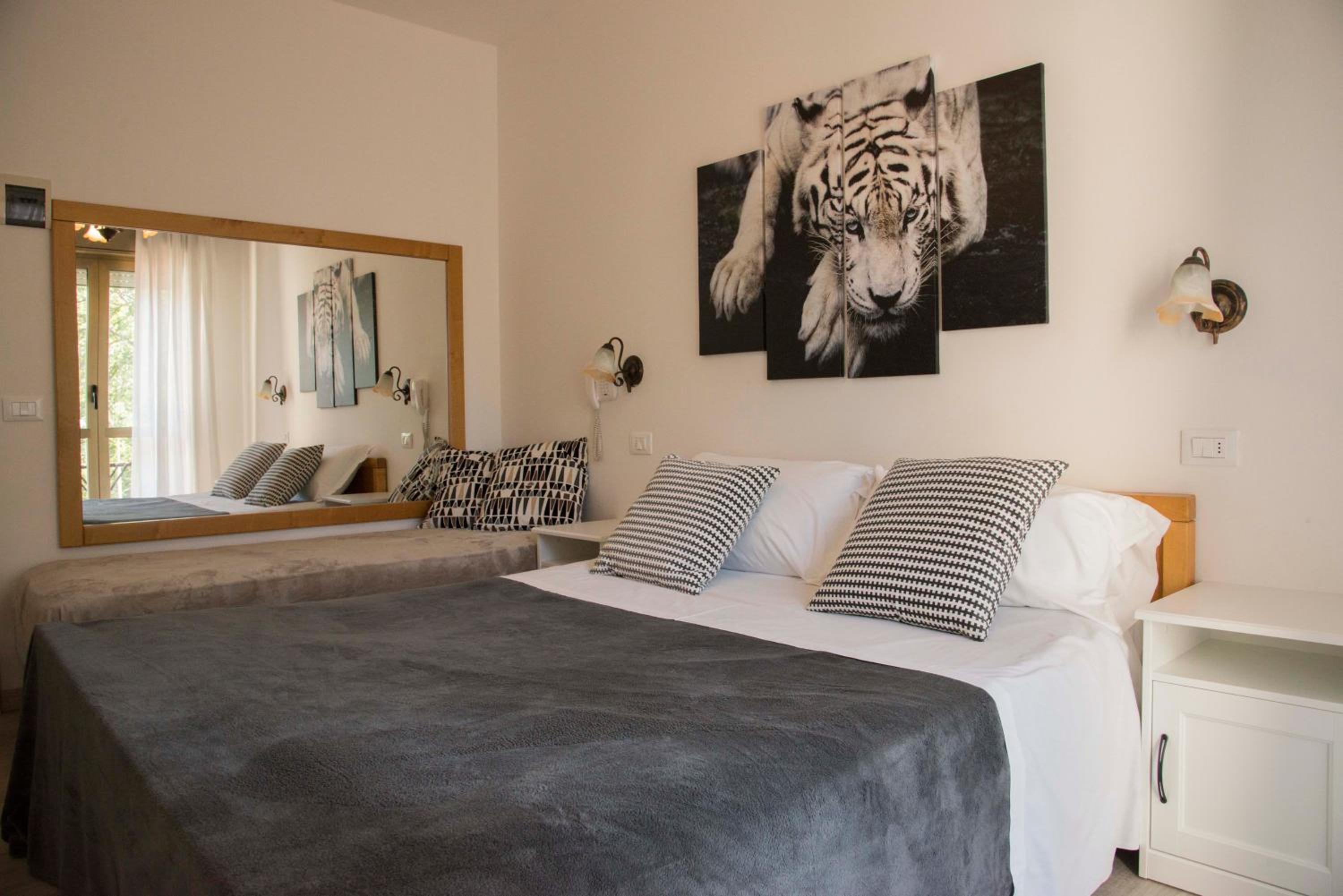 Classic Triple Room - Photo 4