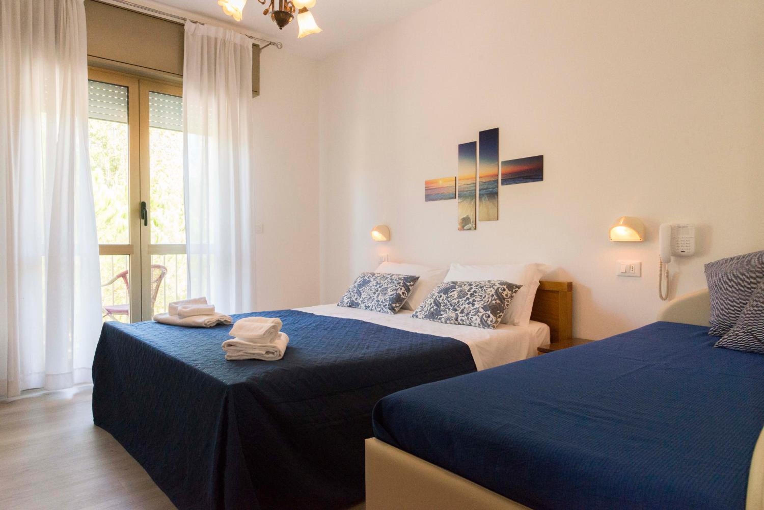 Classic Triple Room - Photo 1