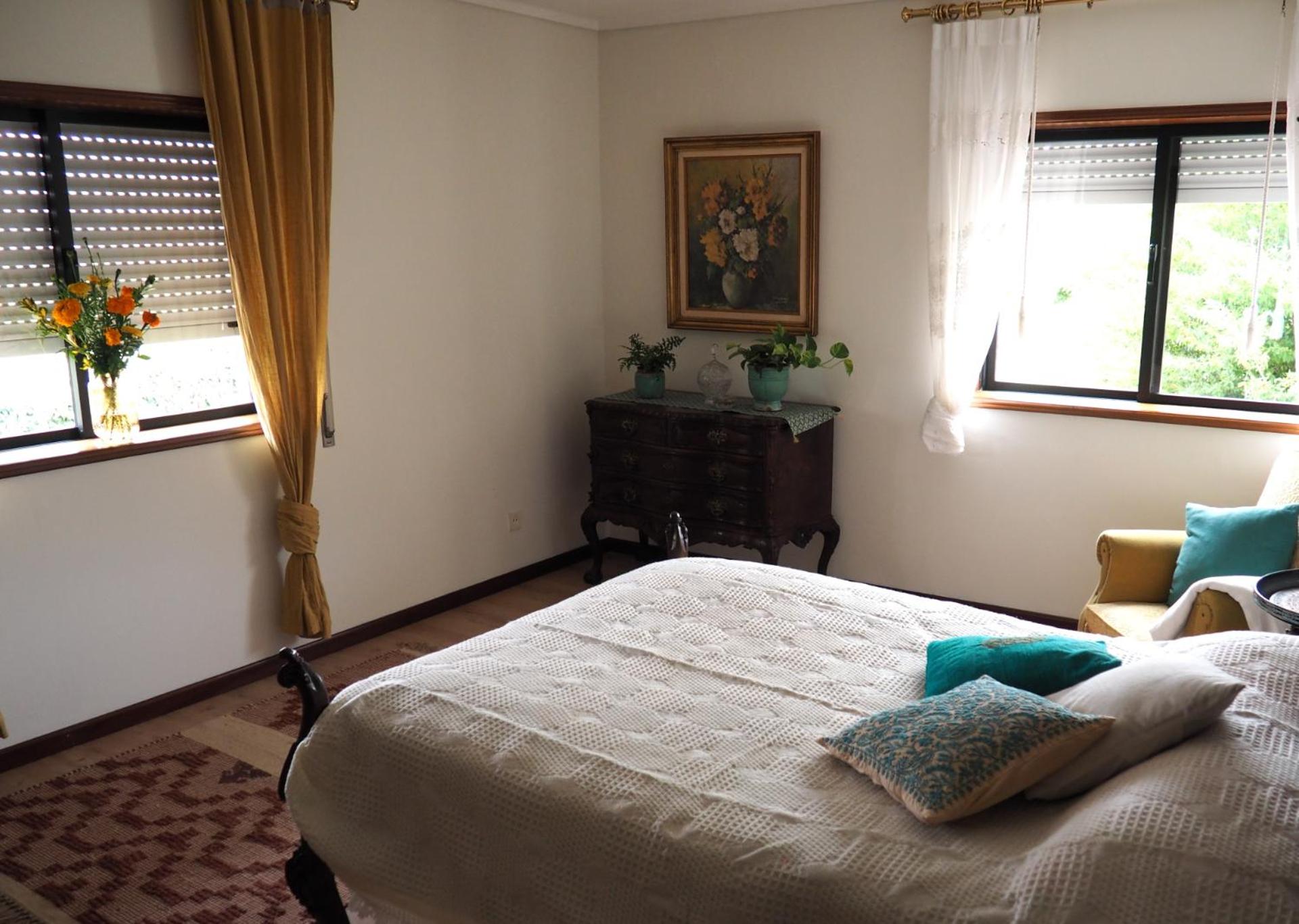 Large Double Room - Photo 2