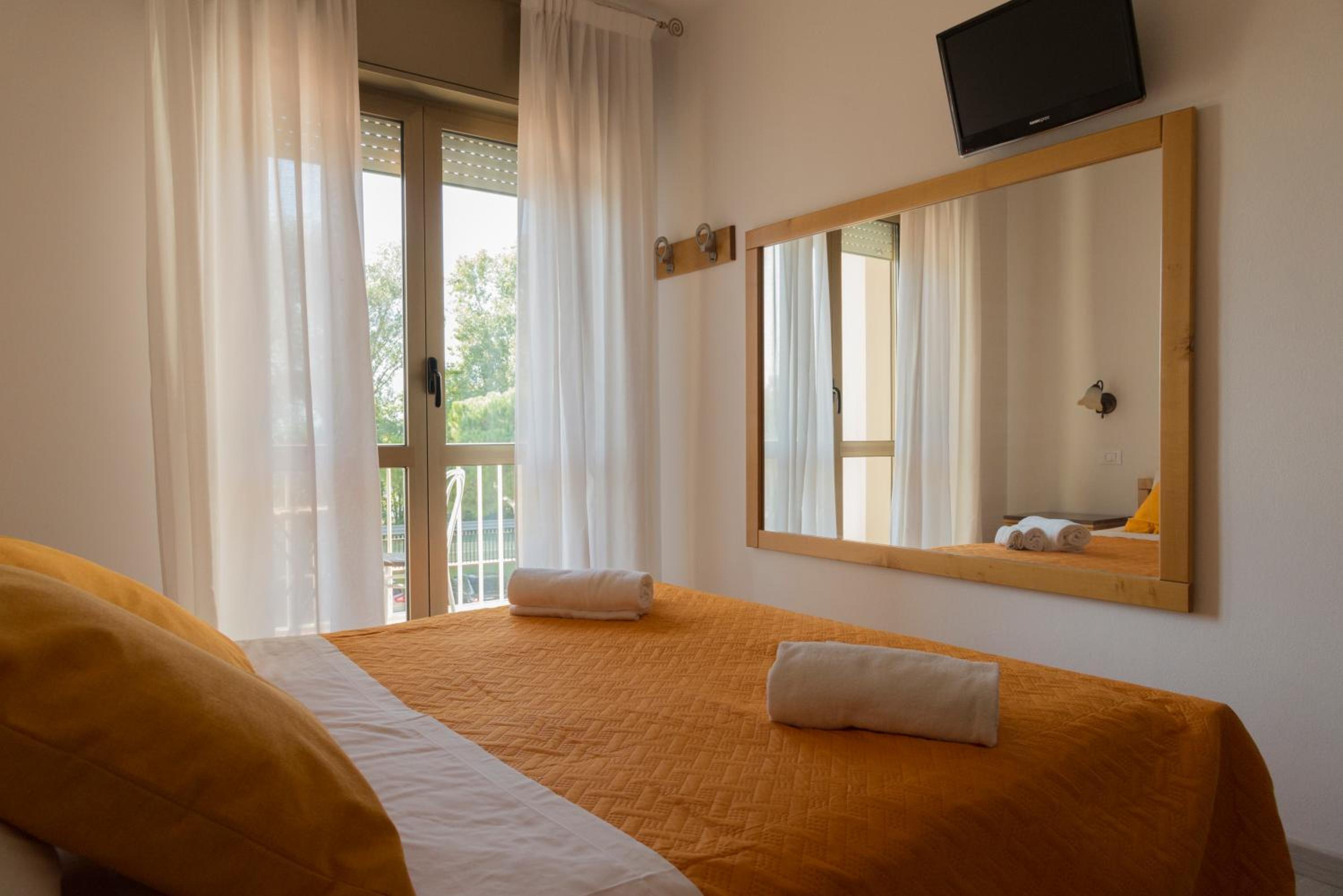 Double Room - Photo 14