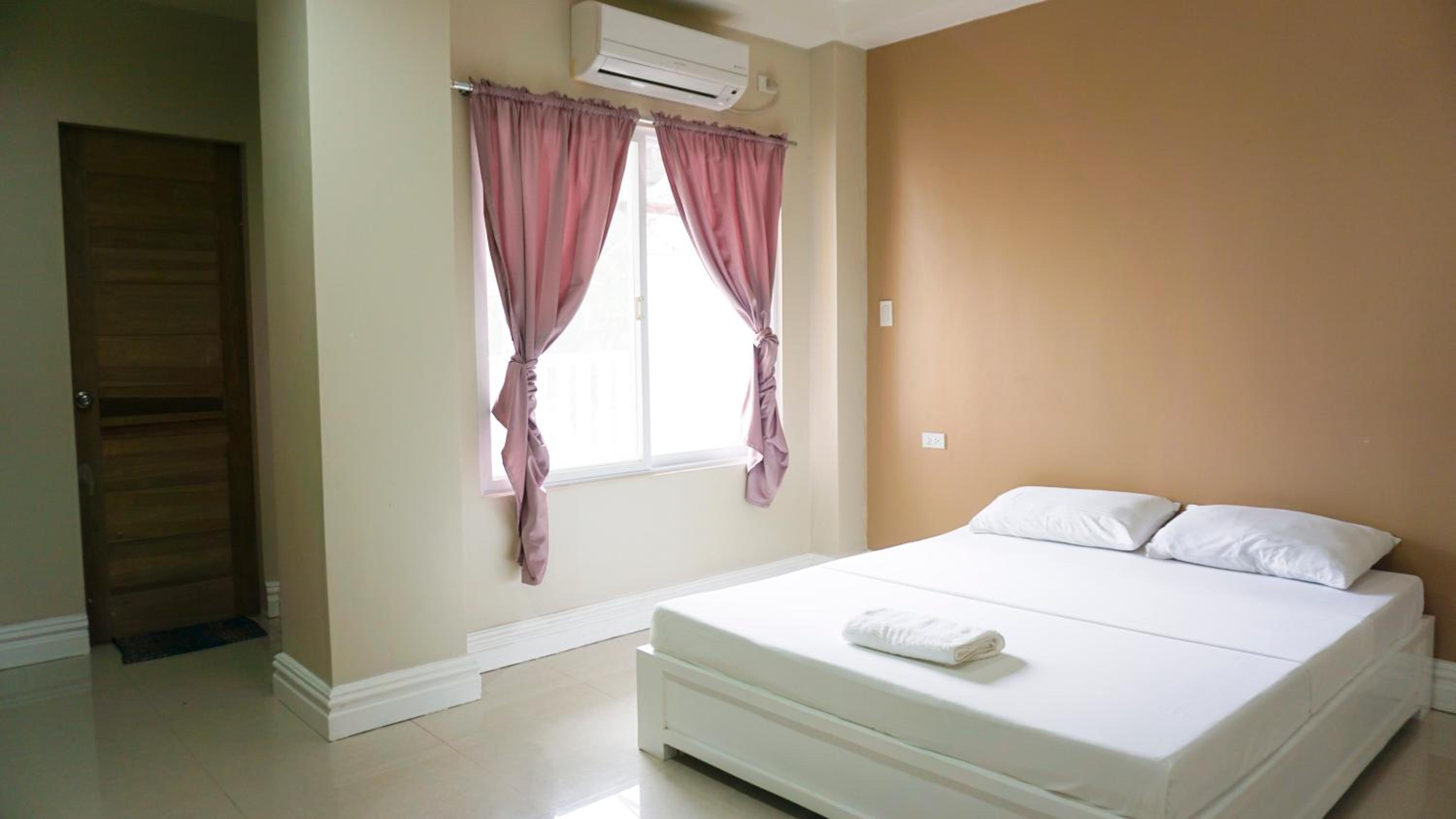 Standard Double Room - Photo 6