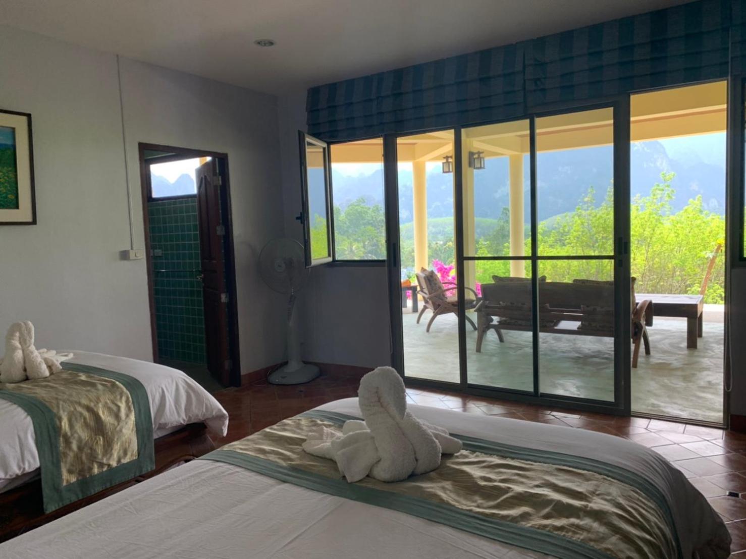 Standard Twin Room with Mountain View - Photo 7