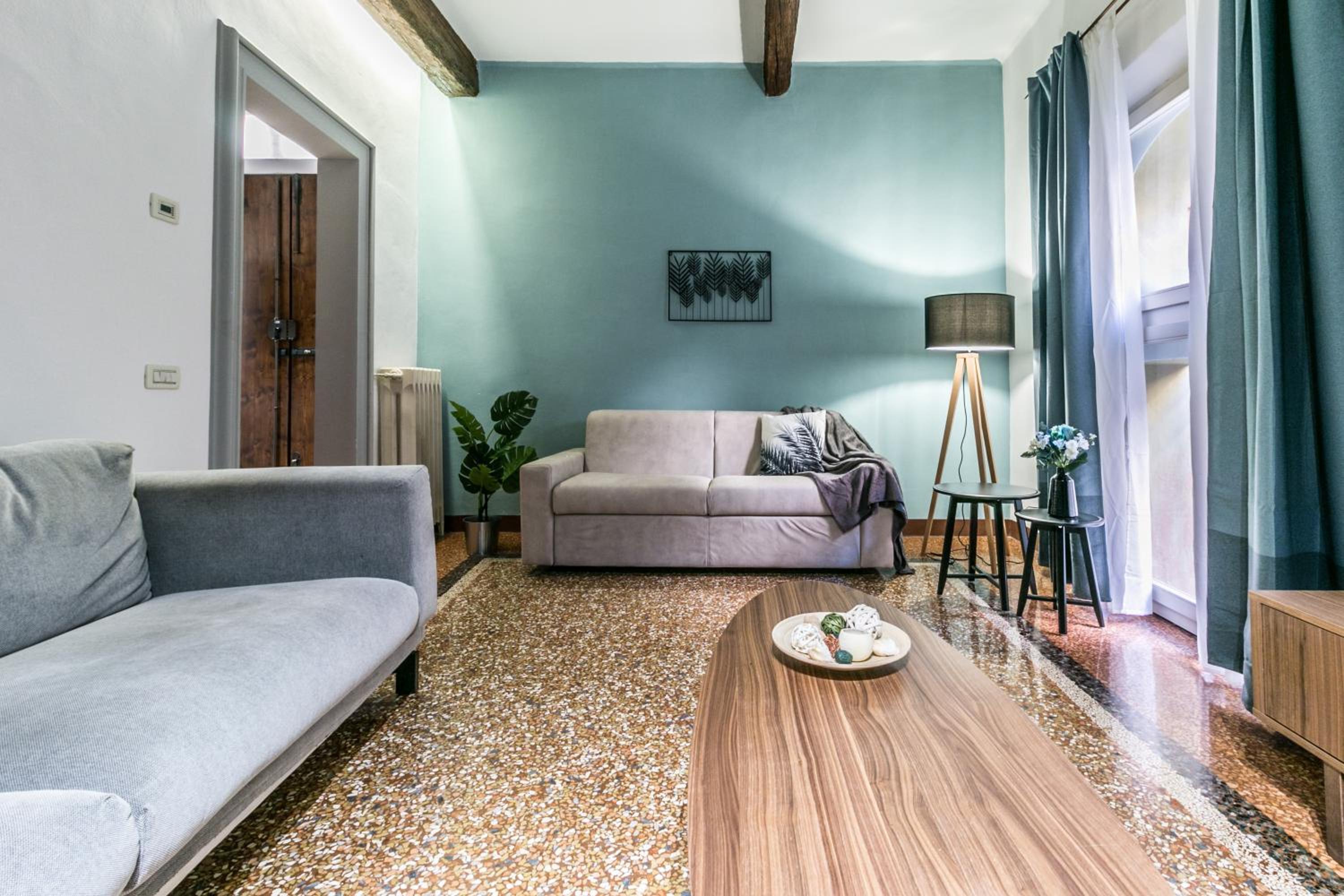 Two-Bedroom Apartment - Photo 32