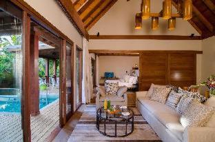 Quarto #119460223