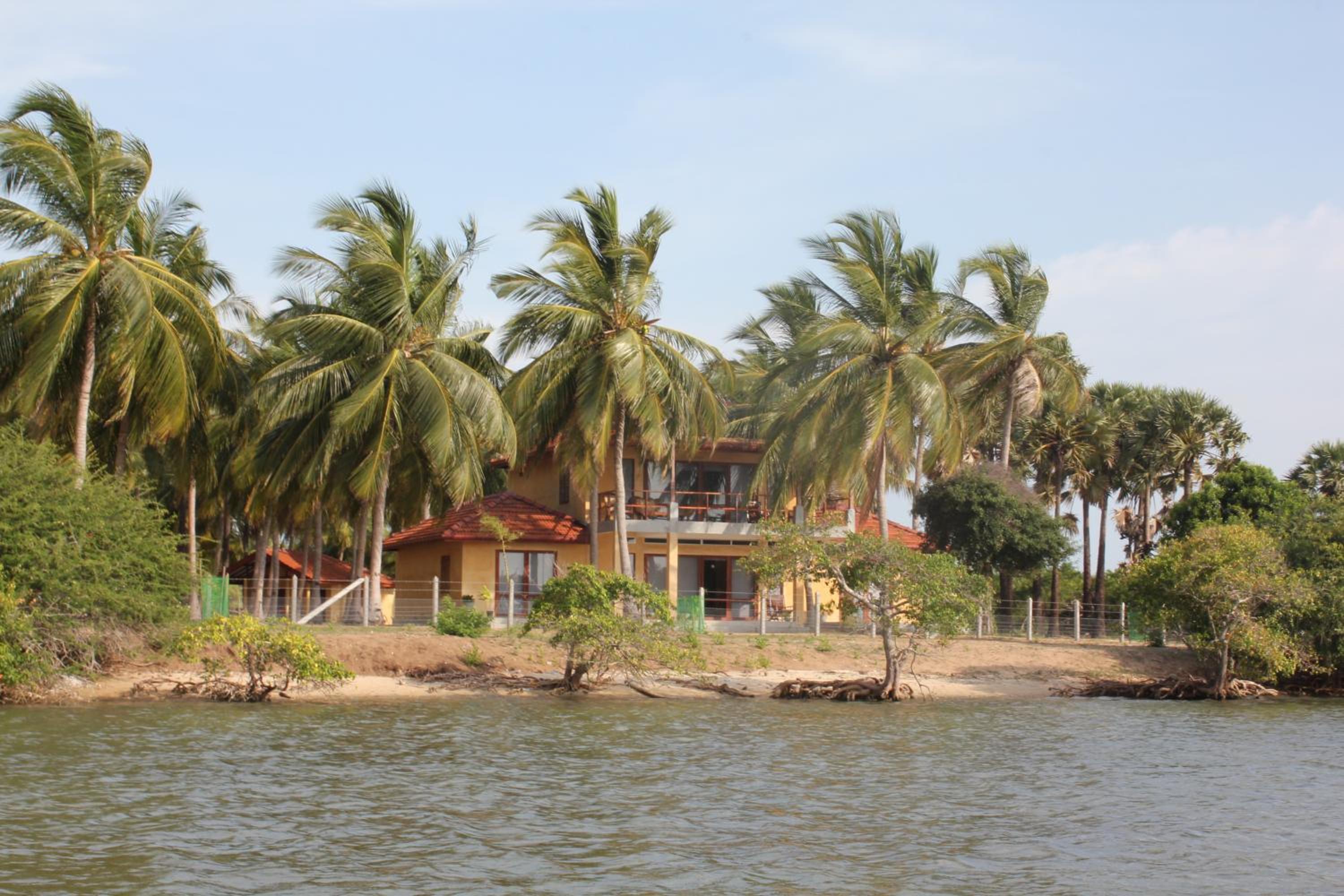 Three-Bedroom Villa with Lagoon View photo 3