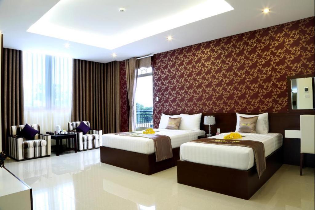 Executive Triple Room with Balcony