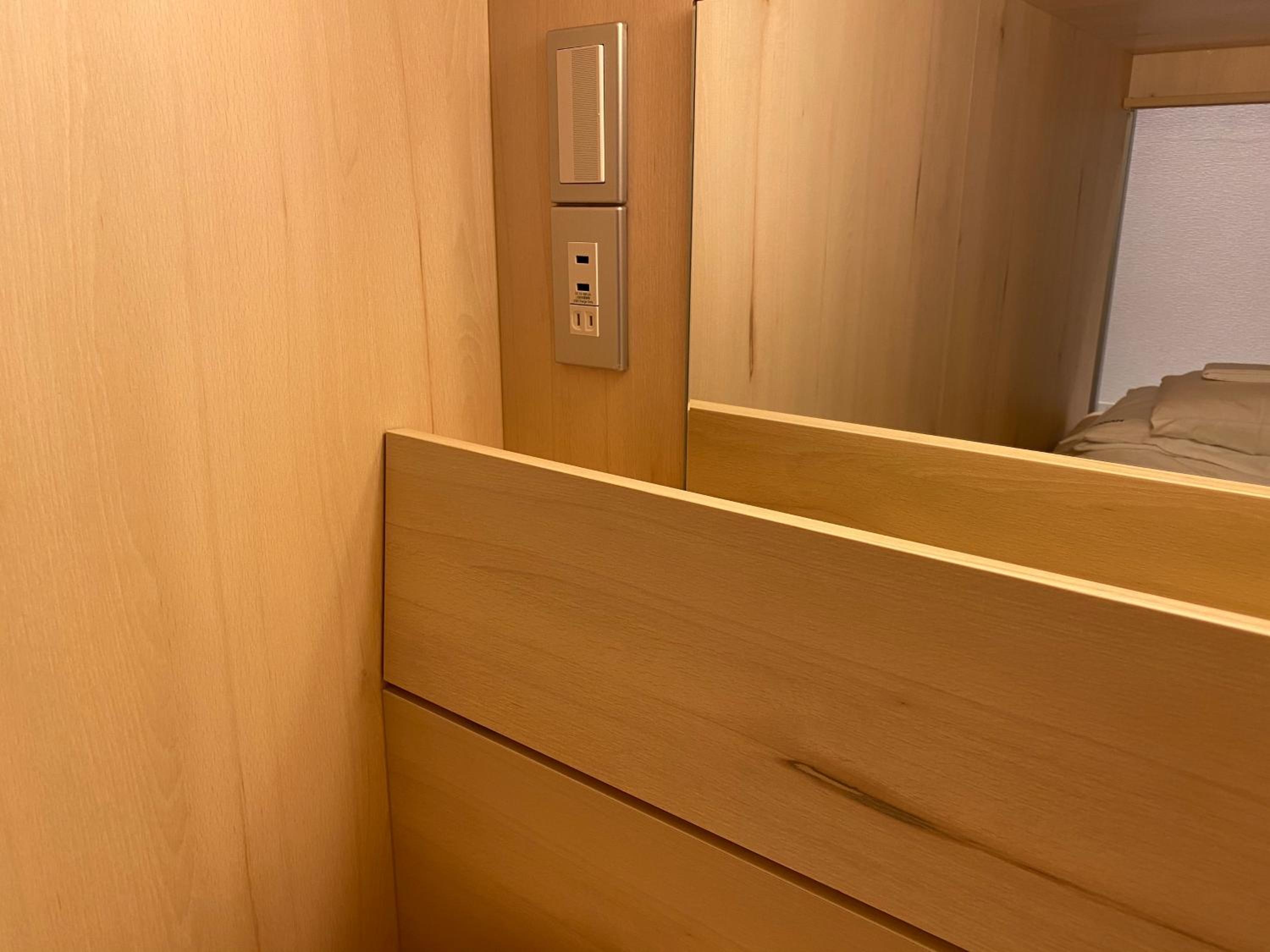 Bunk Bed in 8-Bed Mixed Dormitory Room (2F) photo 3