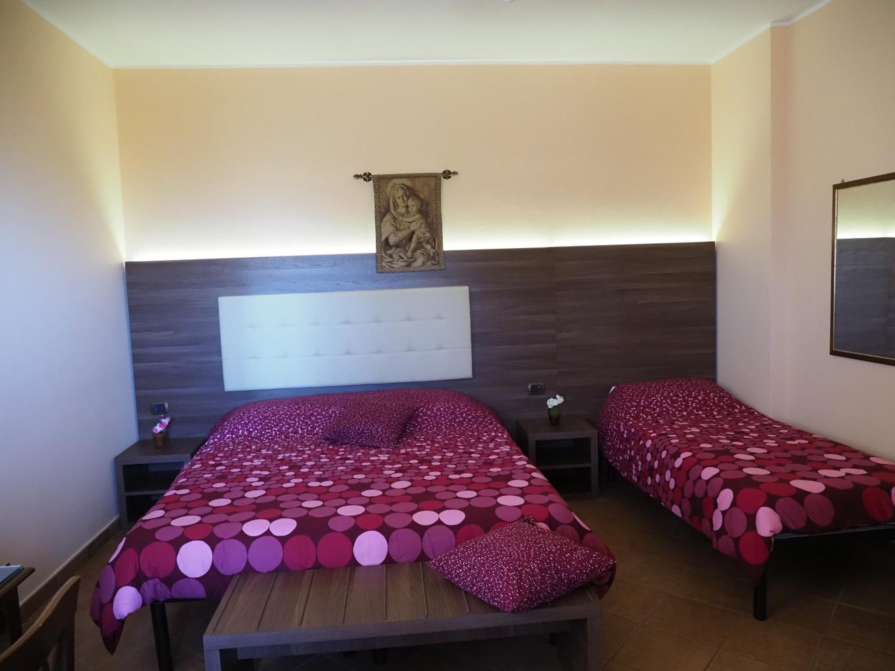 Triple Room photo 2