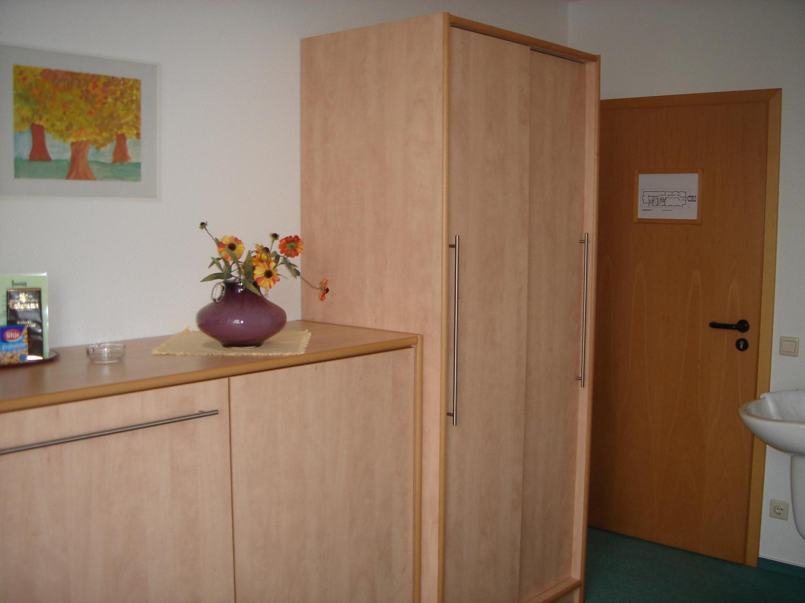 Economy Single Room with Shared Bathroom