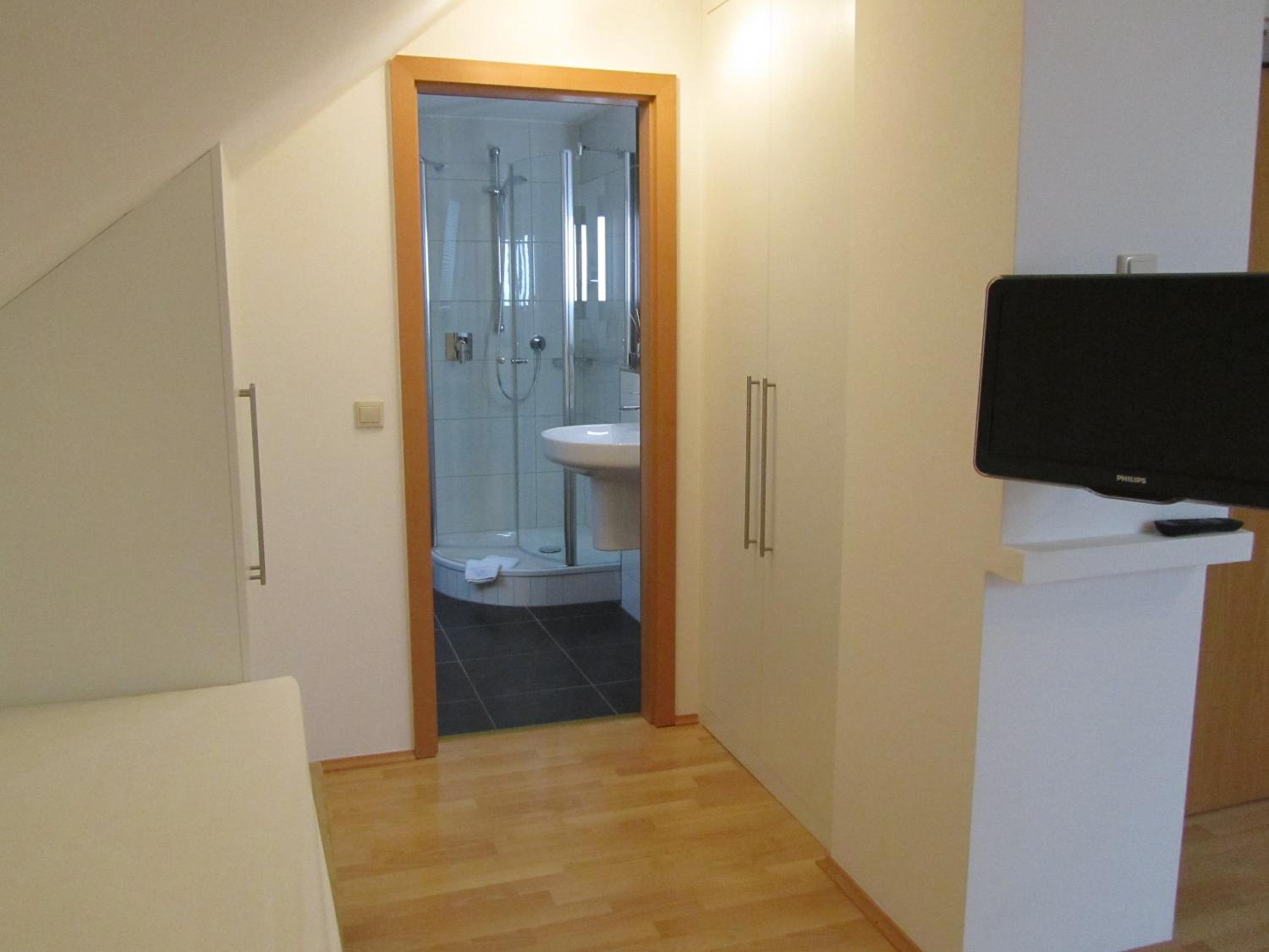 Apartment photo 3