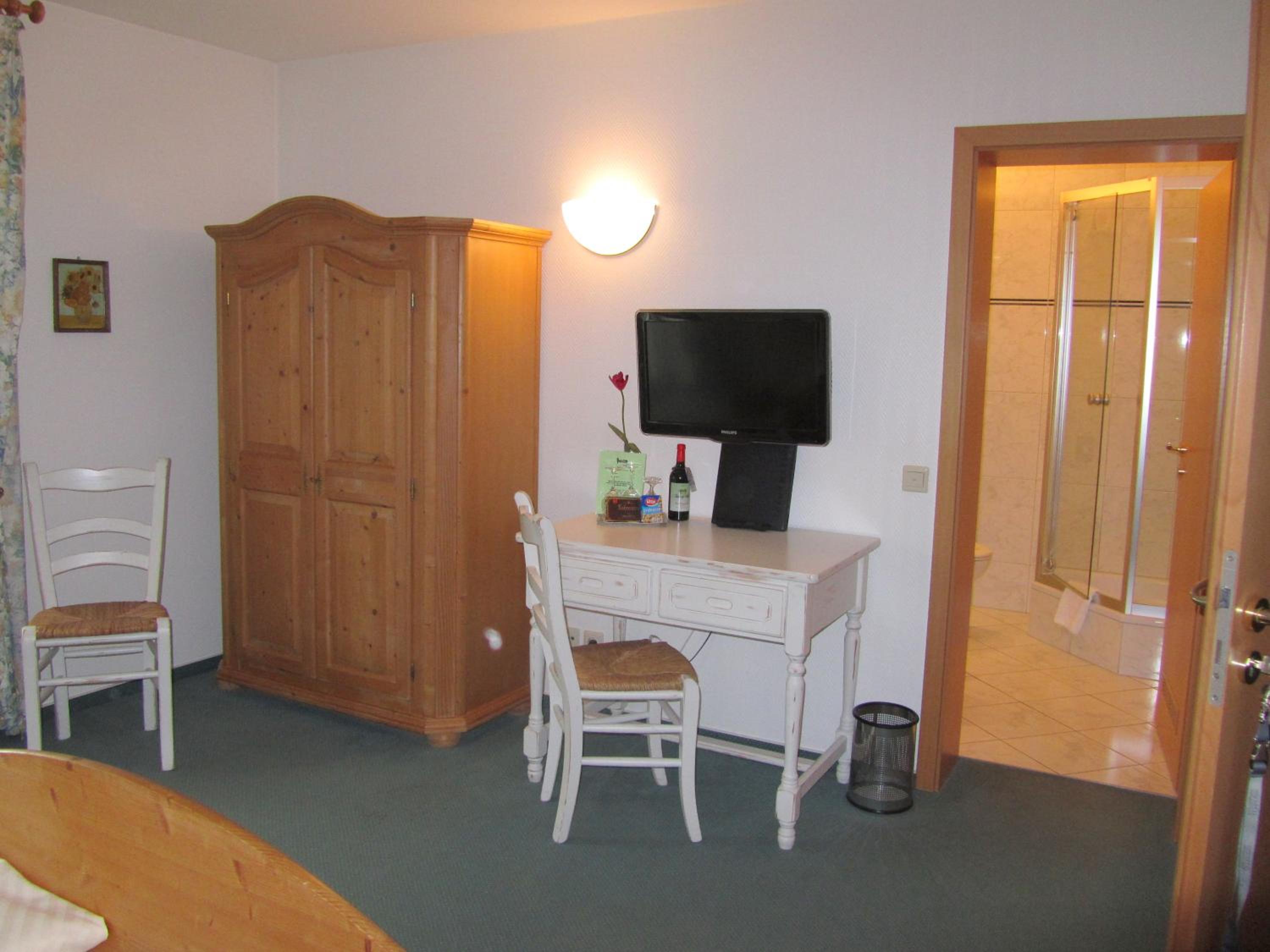 Double Room with Balcony photo 2
