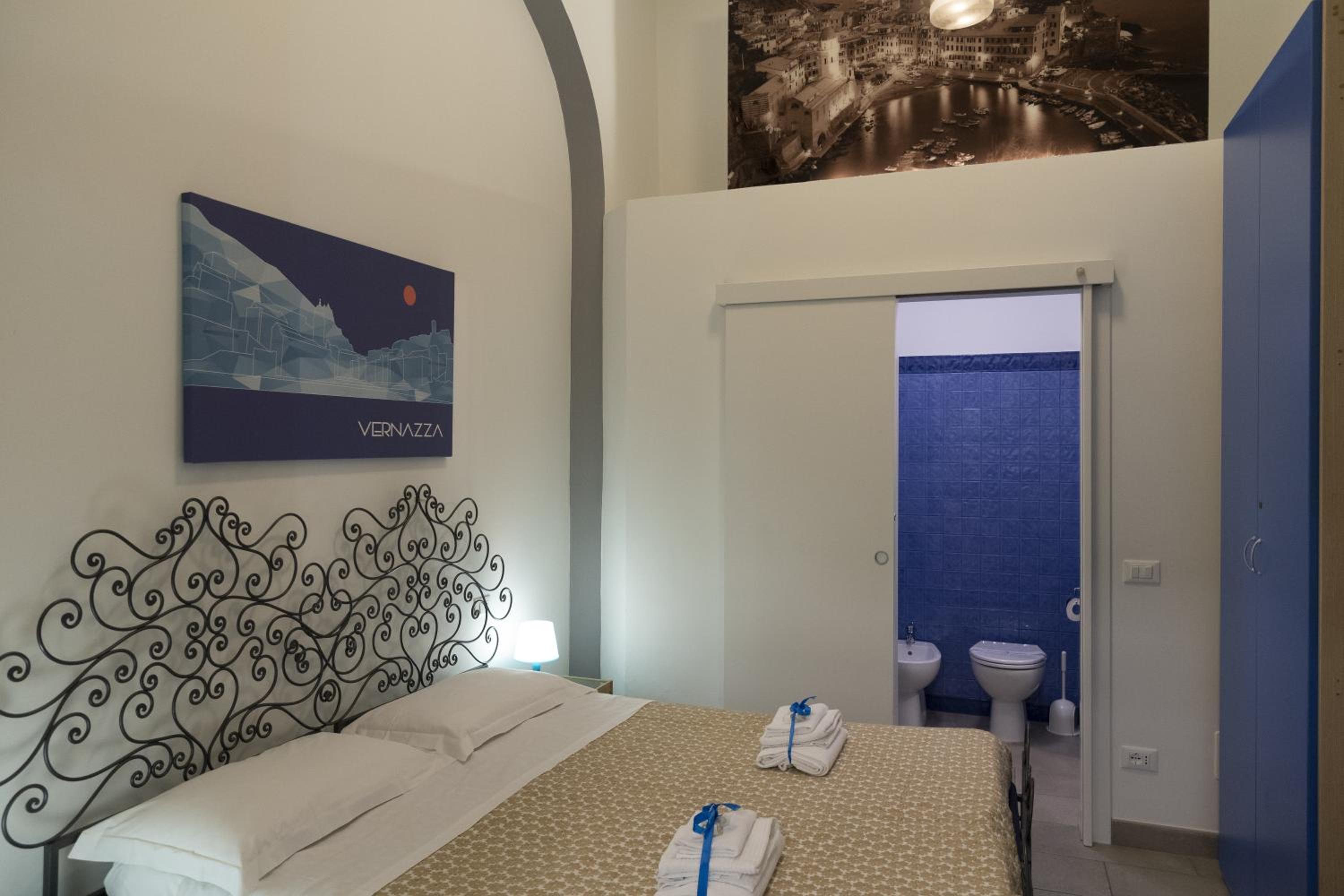 Double or Twin Room - Photo 18