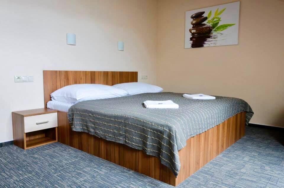 Double or Twin Room - Photo 9