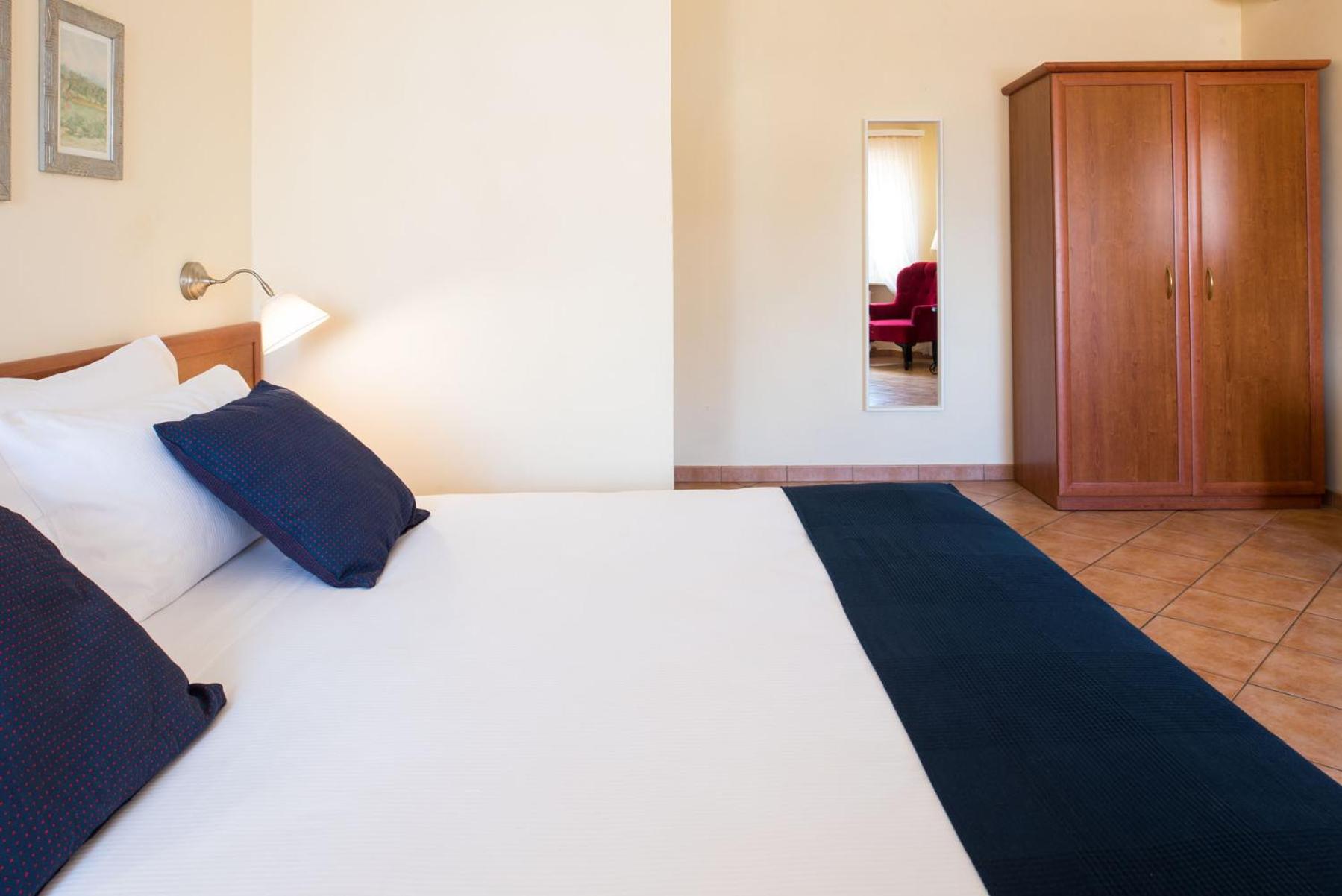 Superior Double Room - Photo 2