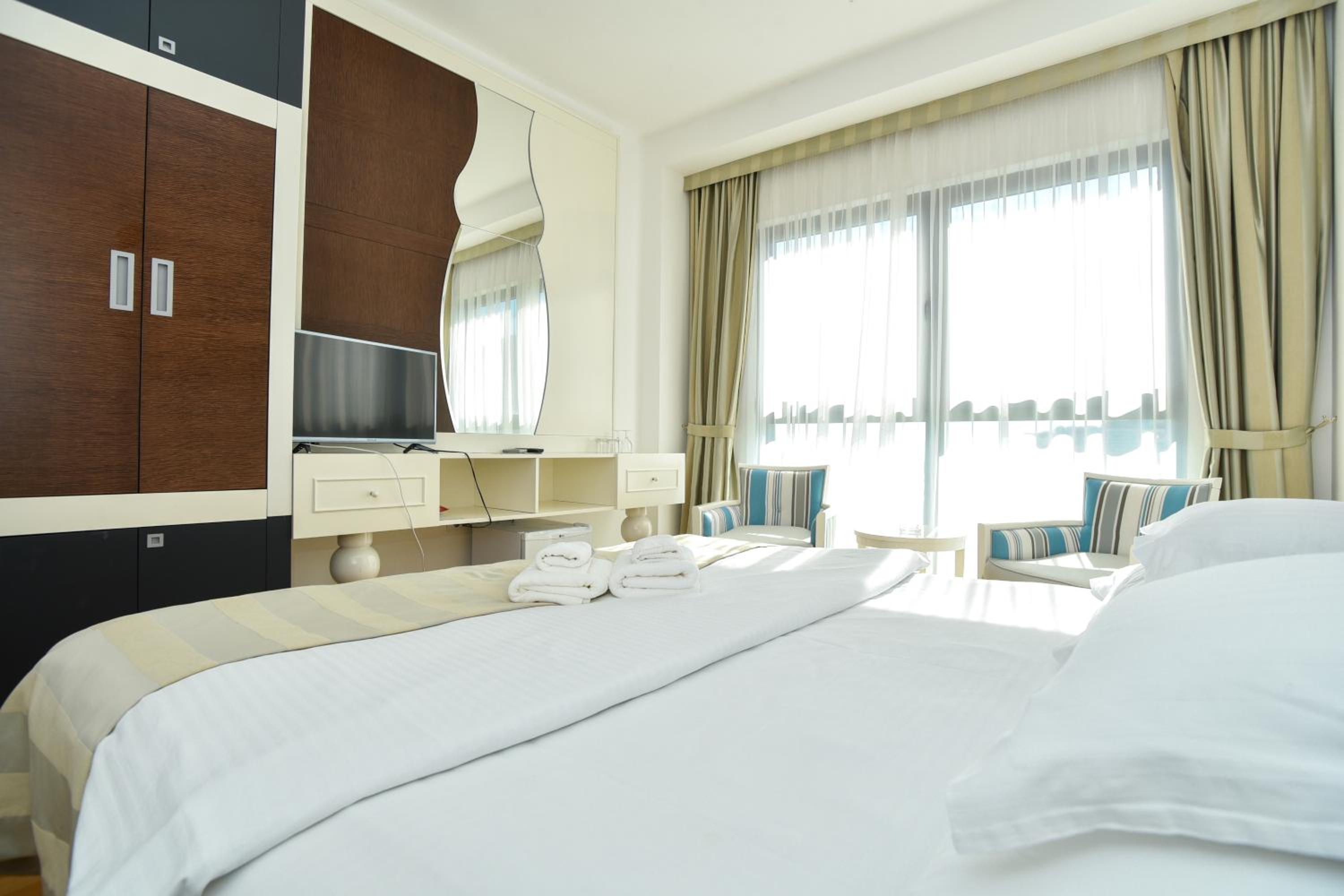 Comfort Quadruple Room without Balcony - Photo 7