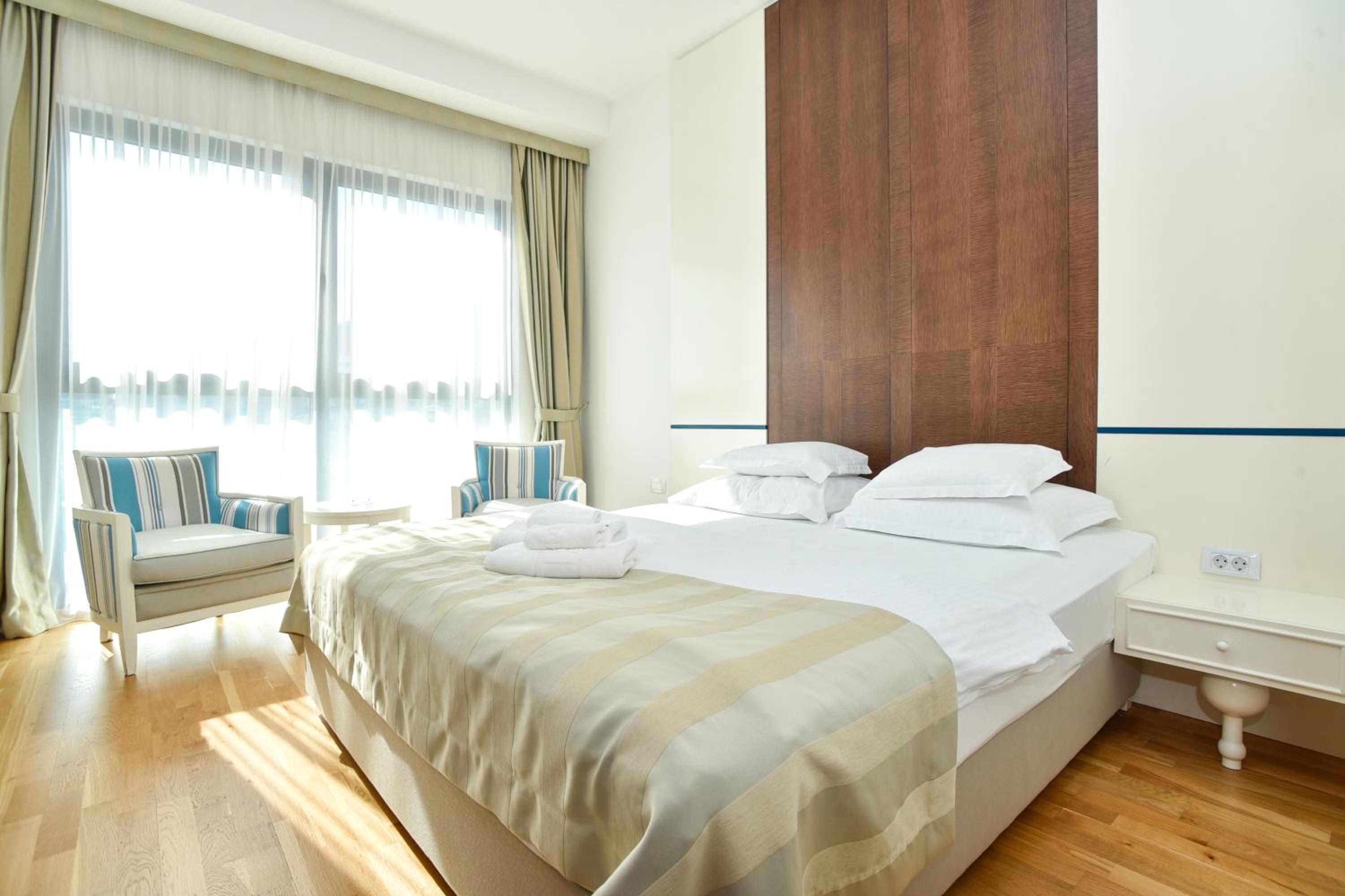 Comfort Quadruple Room without Balcony - Photo 6