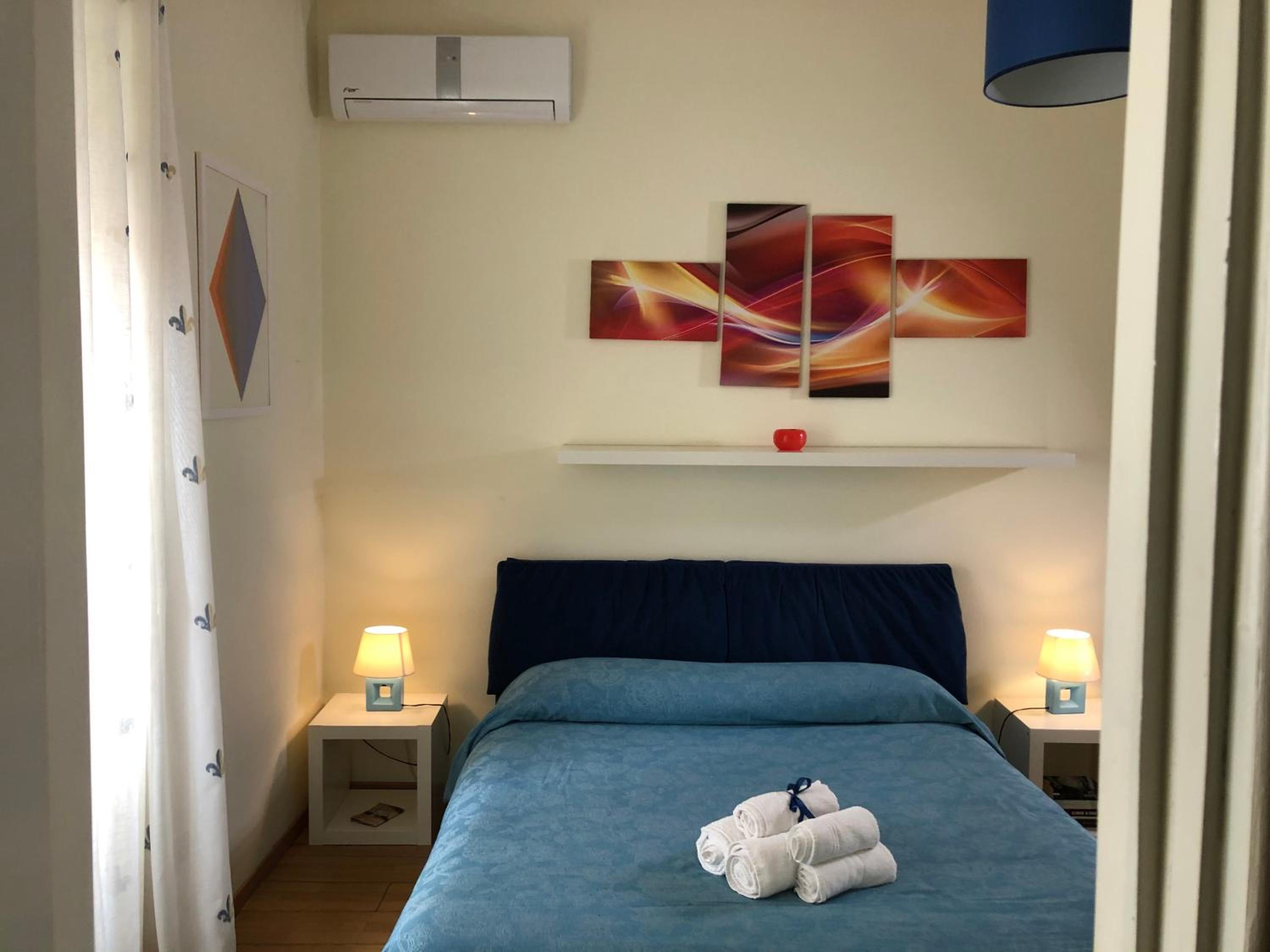 Double Room - Photo 8