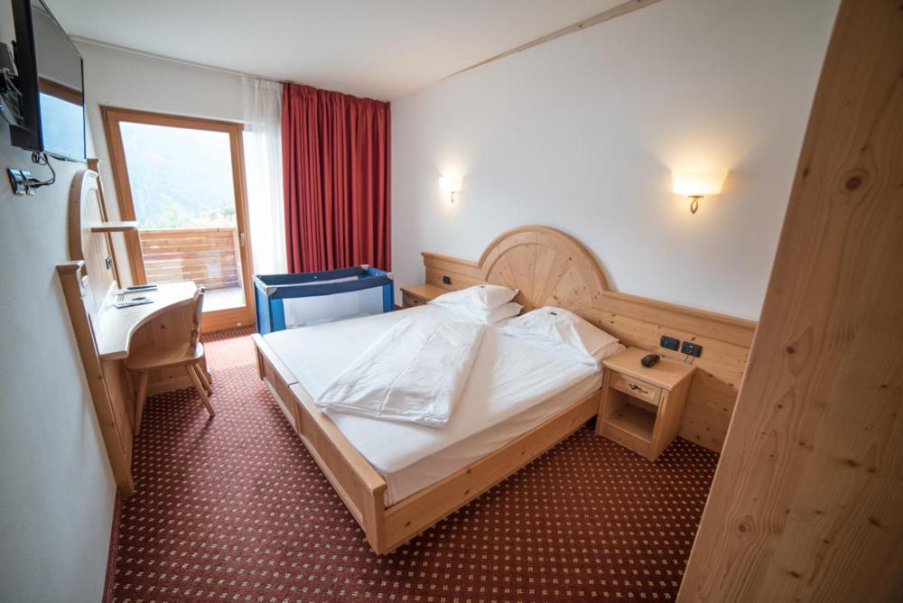 Superior Double or Twin Room - Photo 10