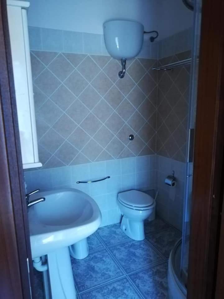 Family Room with Private Bathroom photo 3