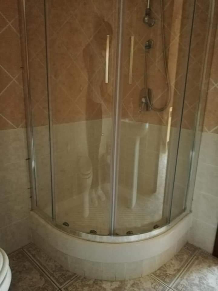Family Room with Private Bathroom photo 2