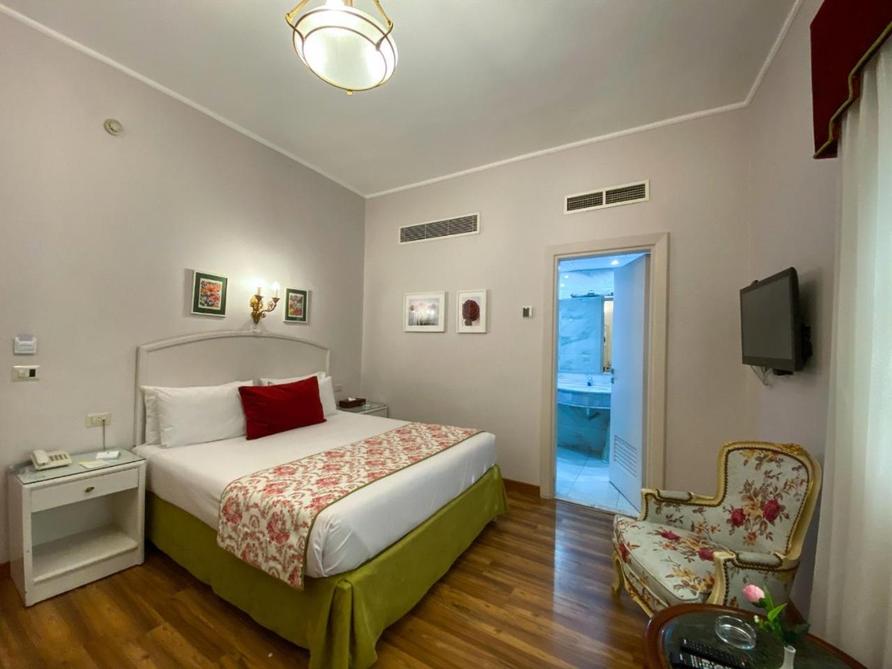 Standard Double Room with City View