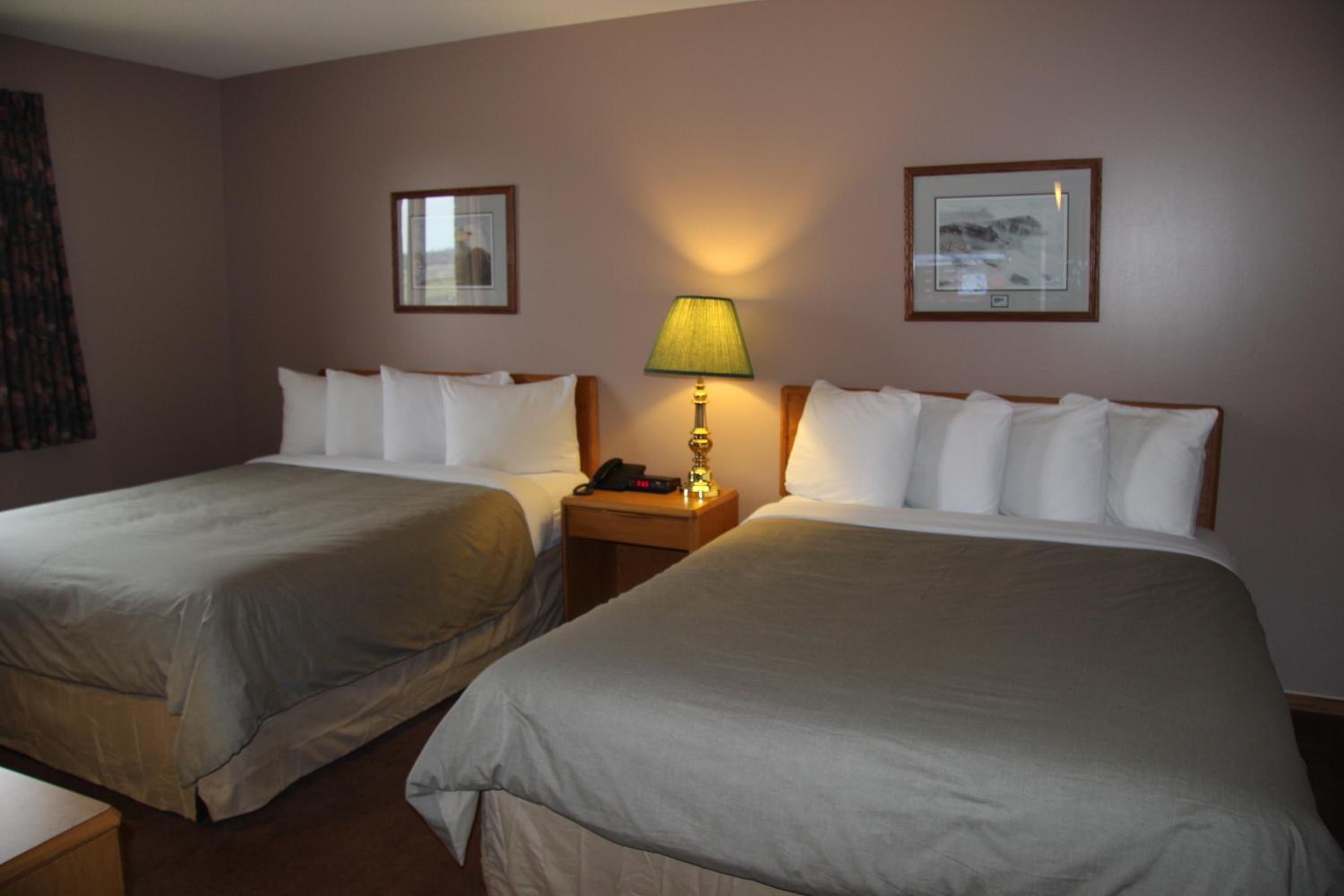 Queen Room with Hot Tub photo 1