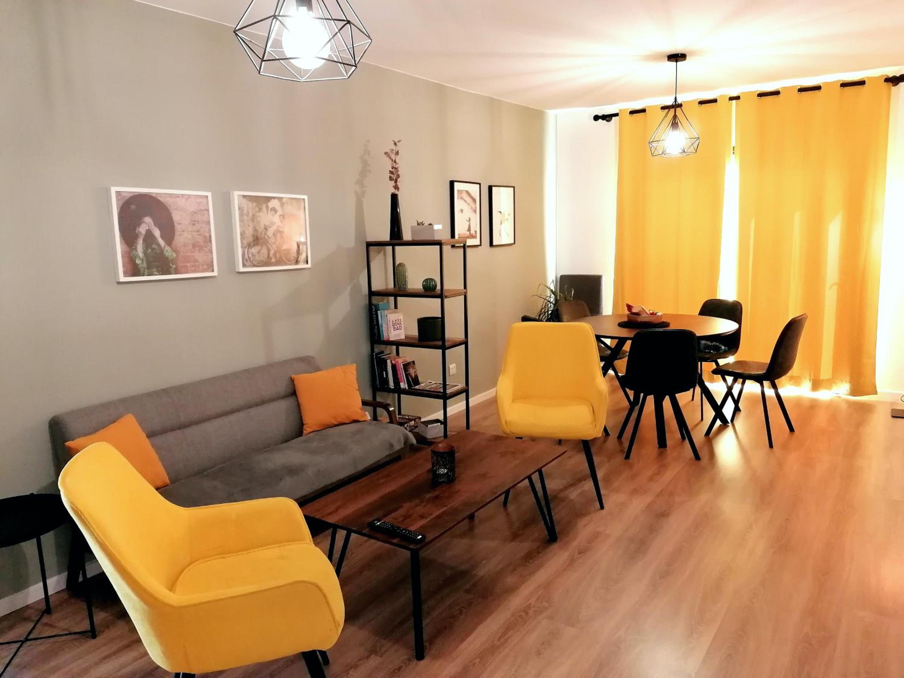 Apartment photo 2