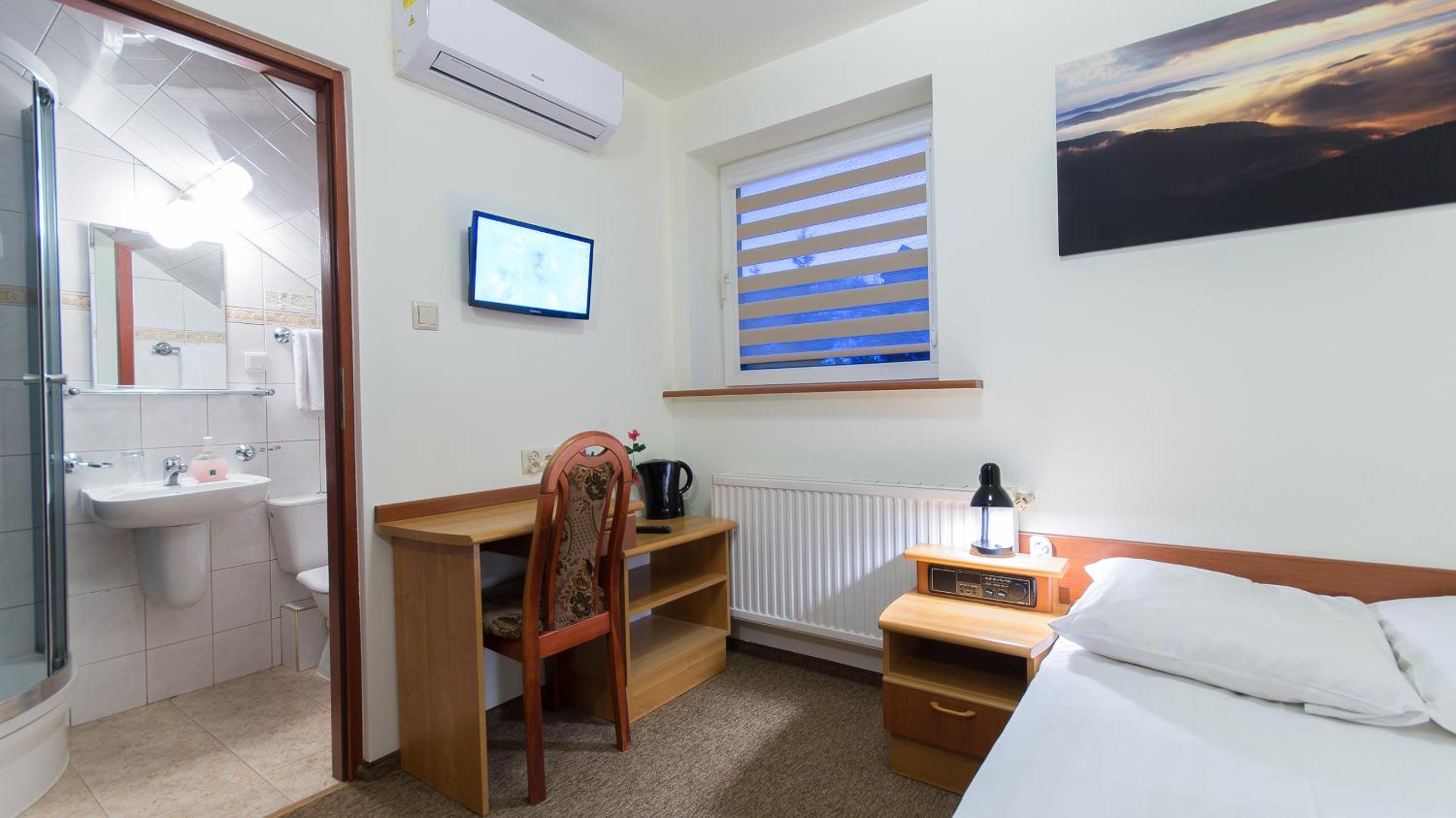 Small Single Room photo 1
