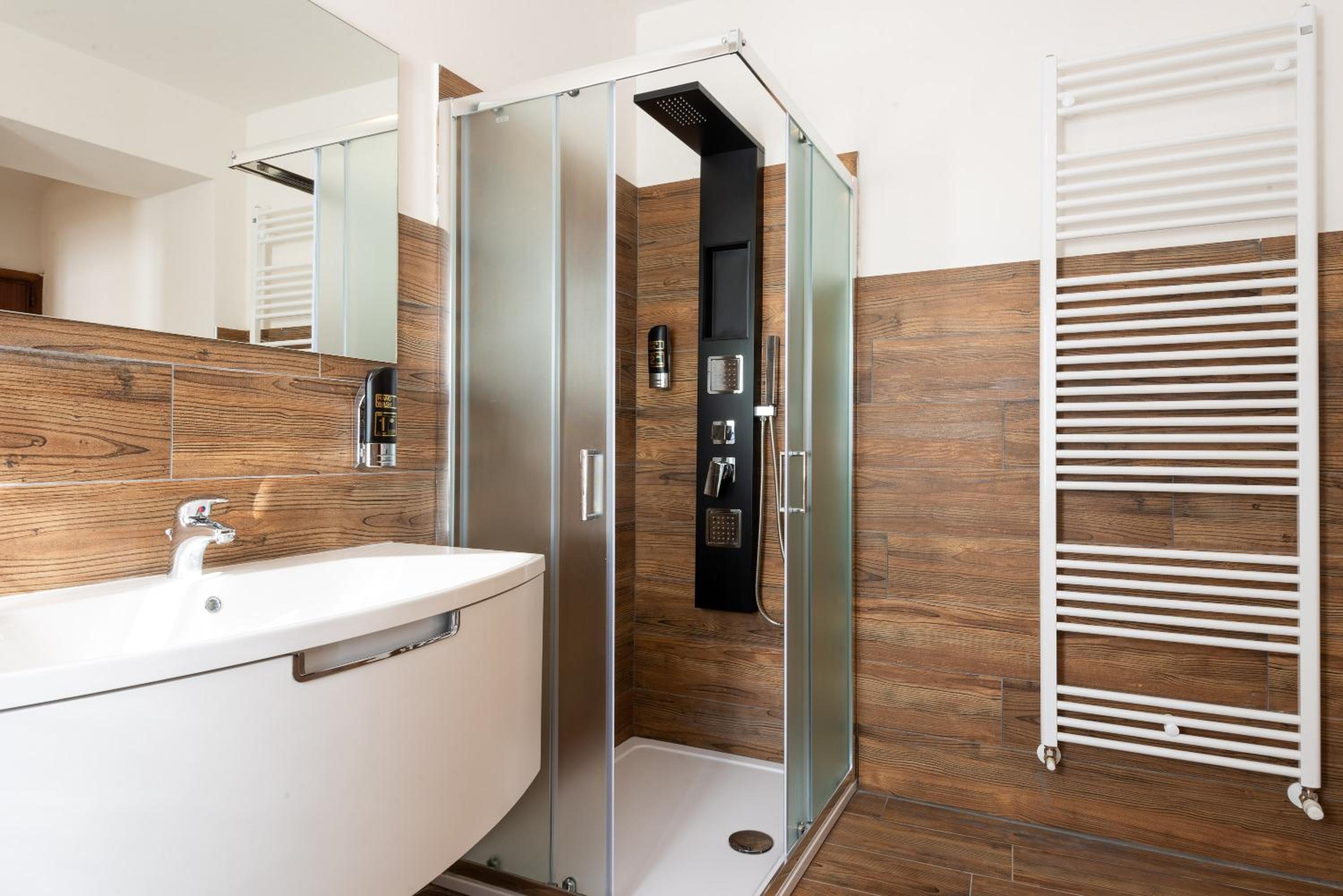 Duplex Apartment - Annex - Photo 10