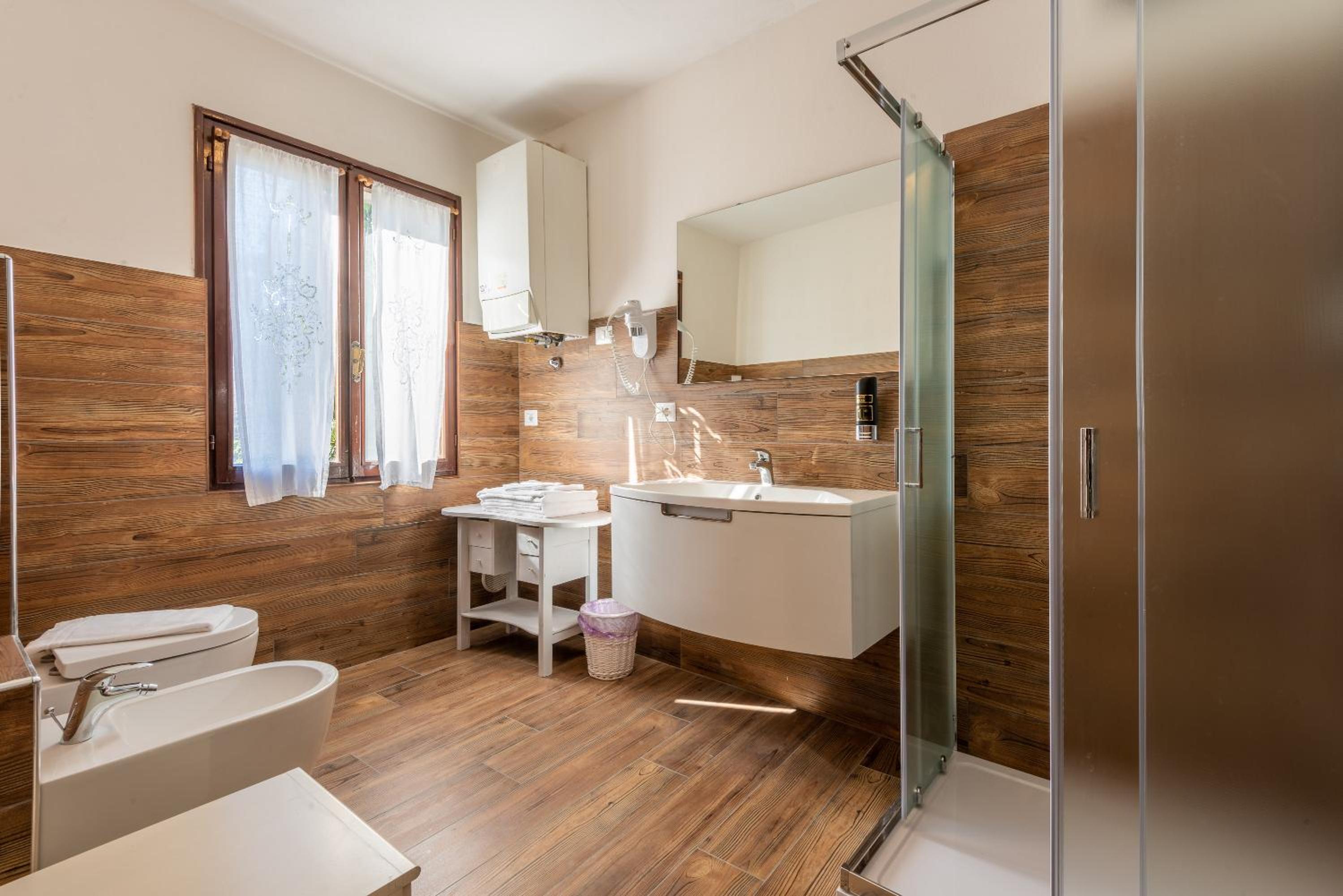 Duplex Apartment - Annex - Photo 11