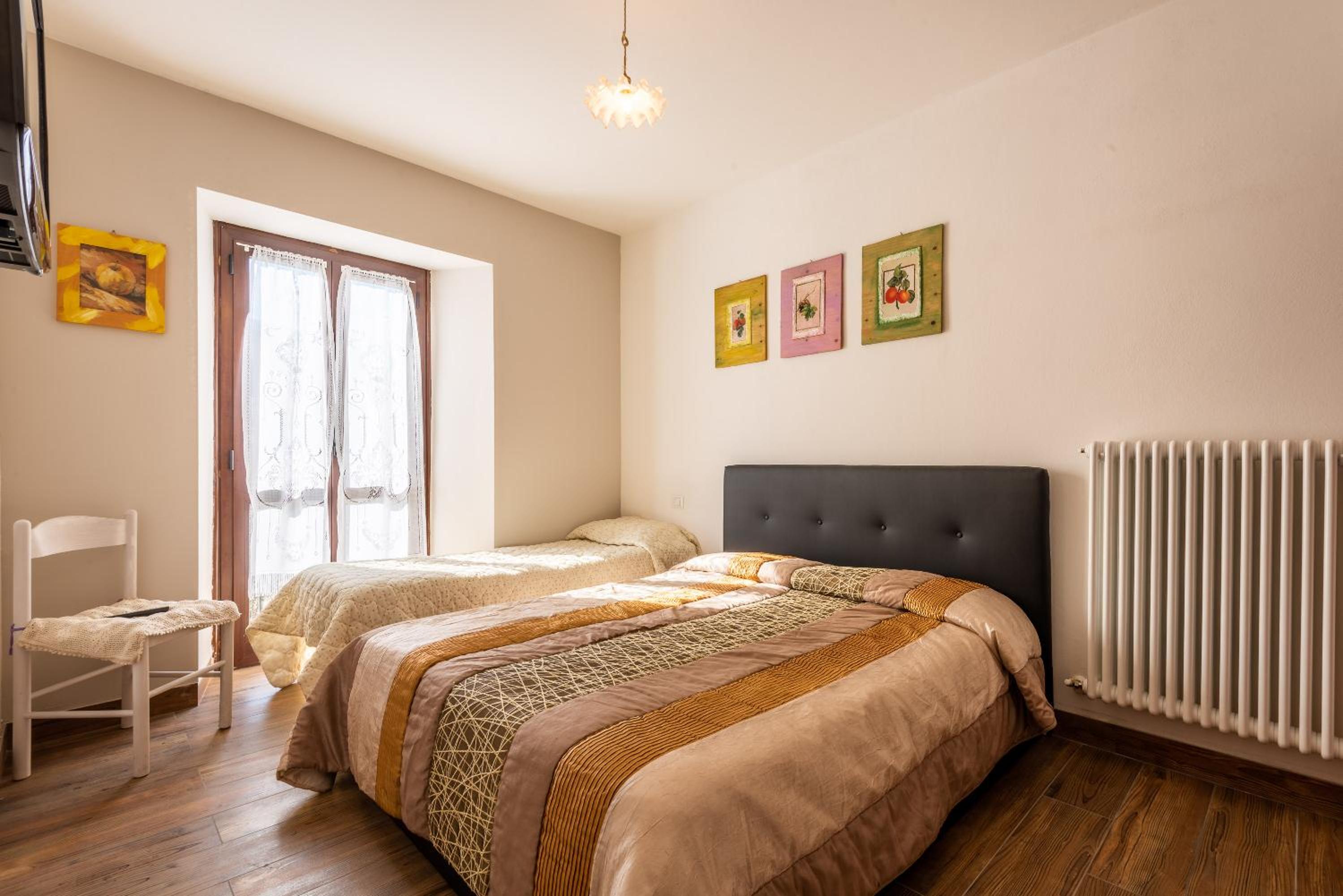 Duplex Apartment - Annex - Photo 13