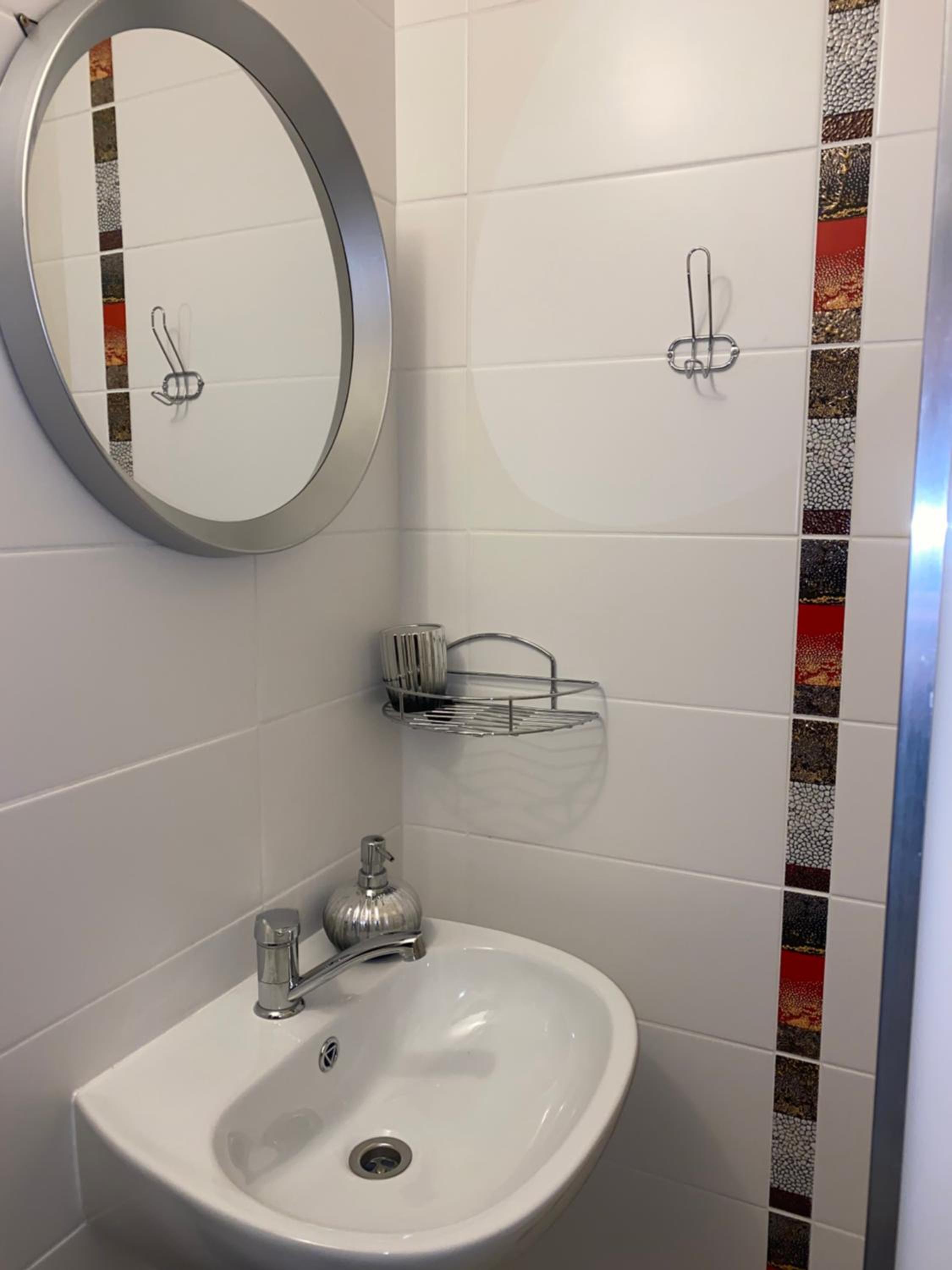 Deluxe Double Room (2 Adults + 1 Child) photo 3