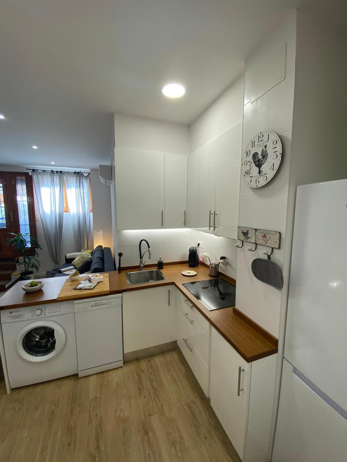 One-Bedroom Apartment - Photo 16
