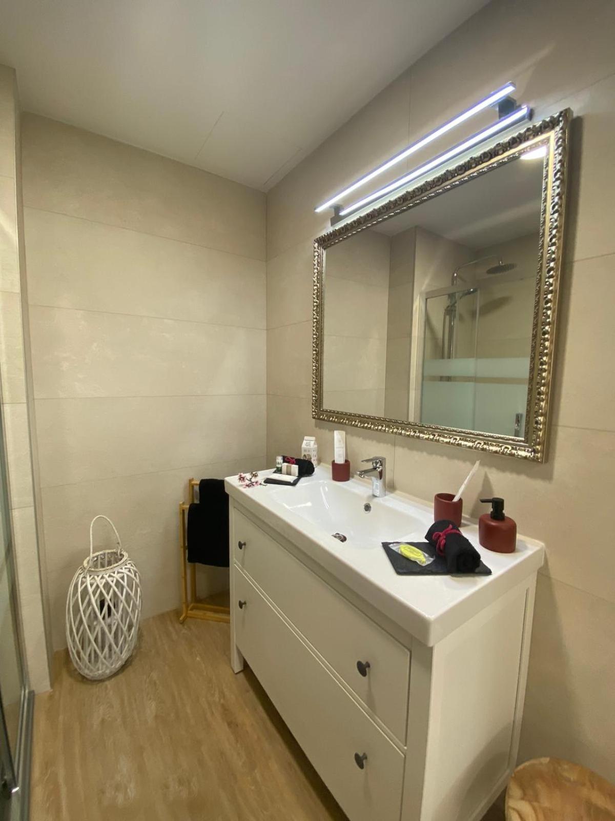 One-Bedroom Apartment - Photo 20