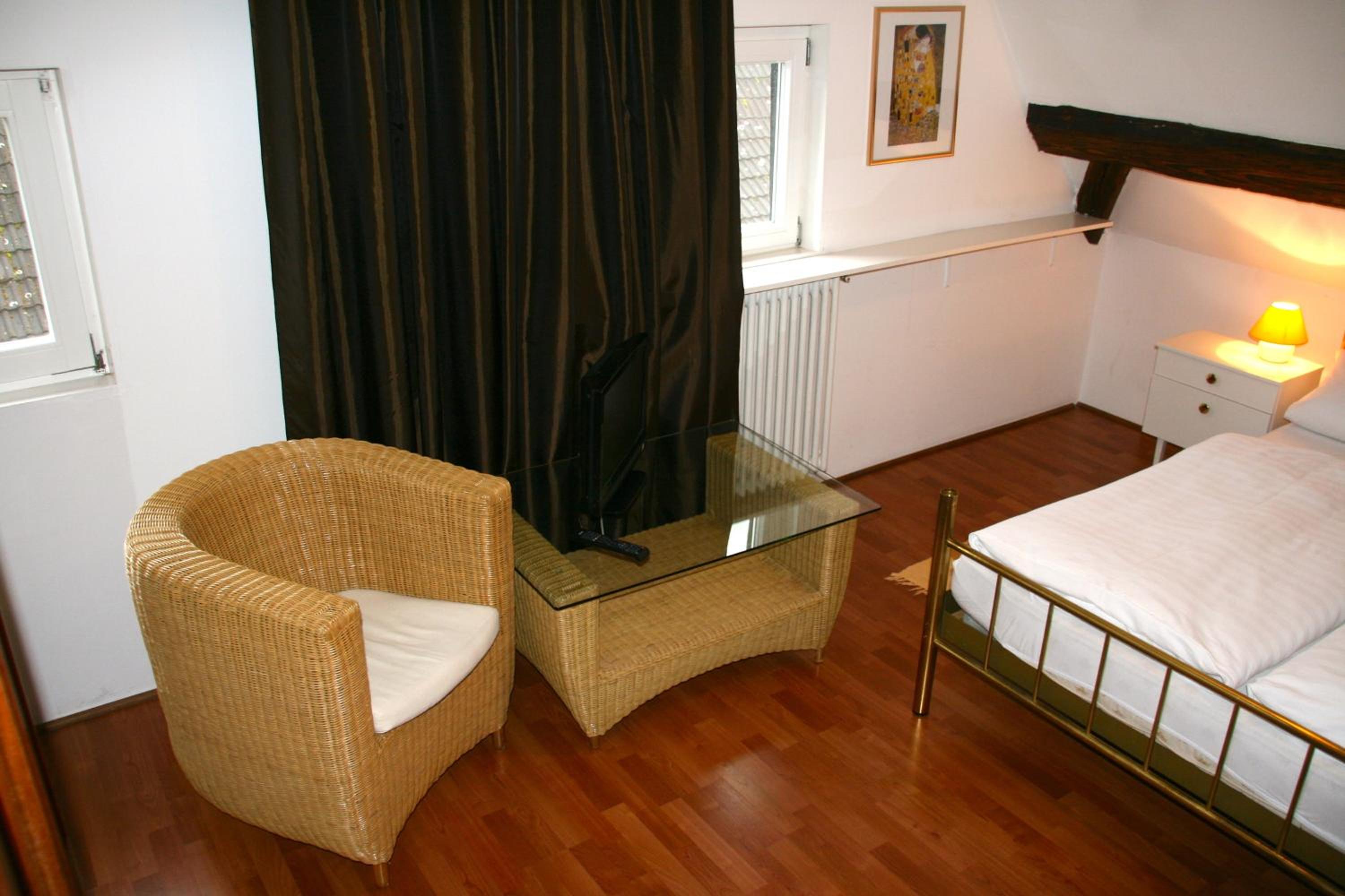 Double Room with Private Bathroom - Photo 1