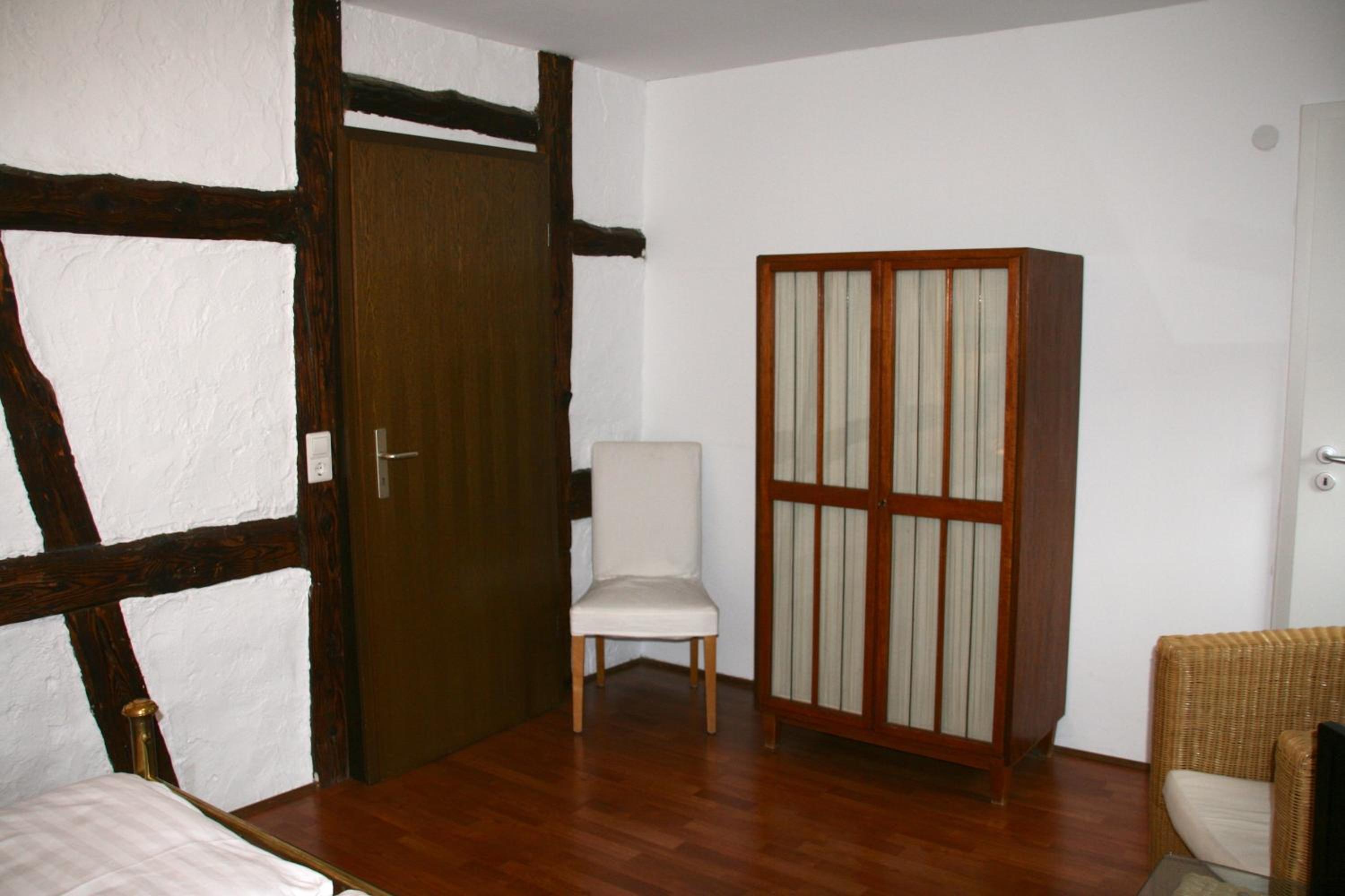 Double Room with Private Bathroom - Photo 2
