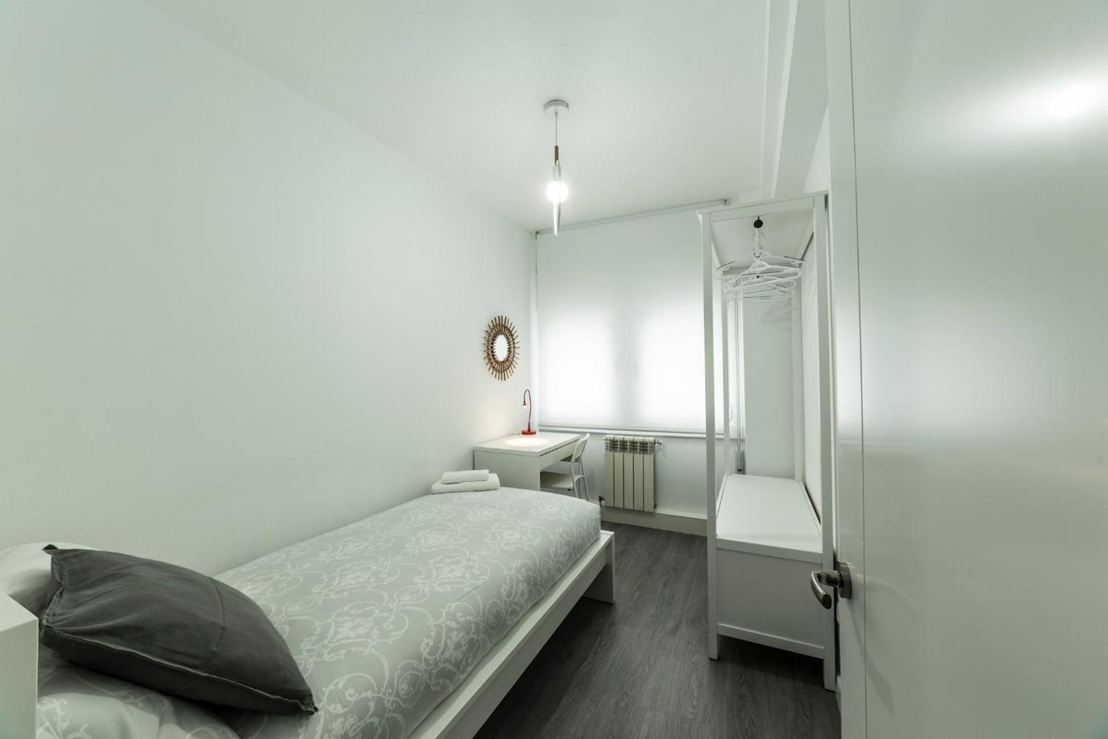 Three-Bedroom Apartment - Photo 9