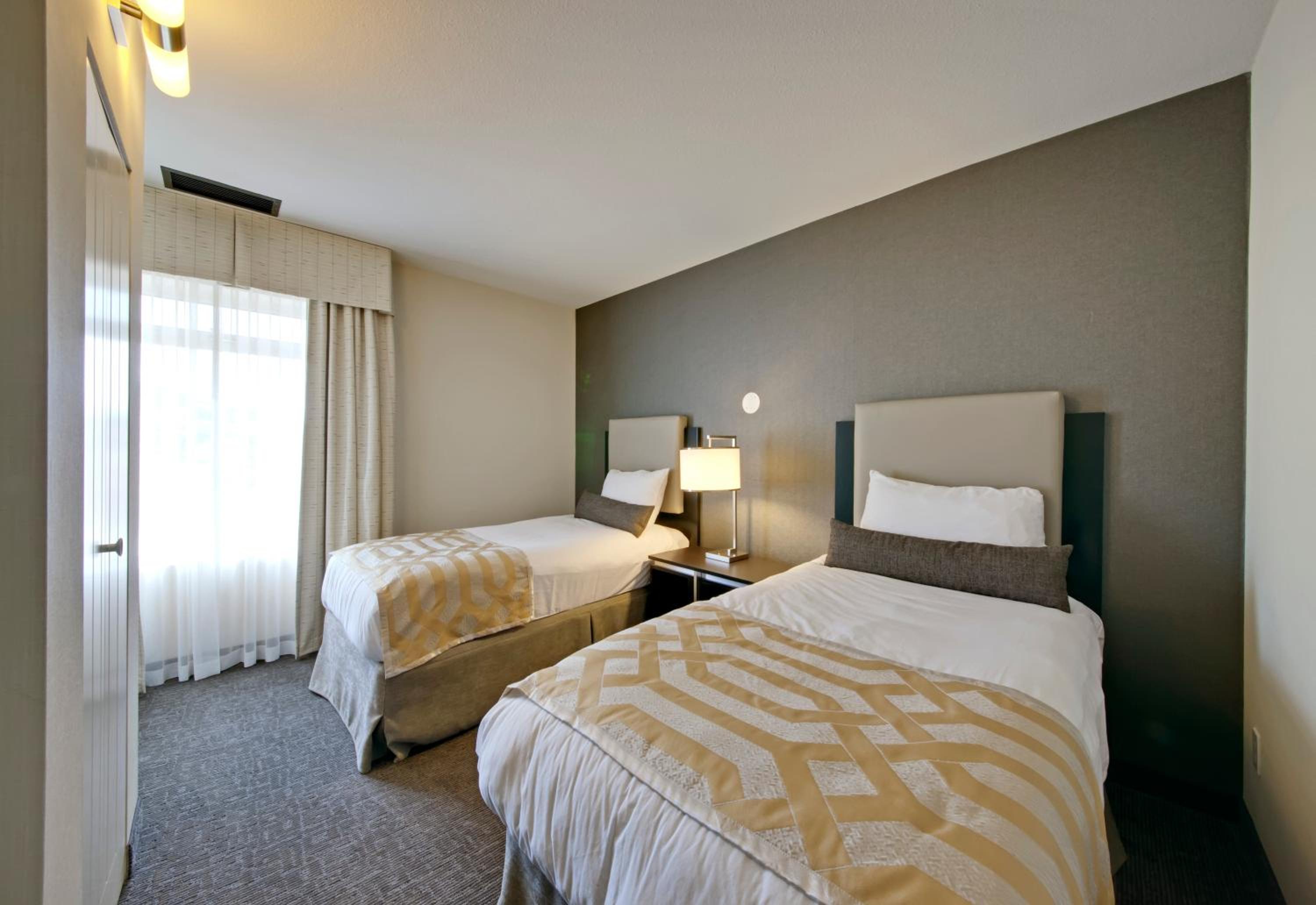 Coast Premium Two Bedroom Suite with Three Beds - Photo 2