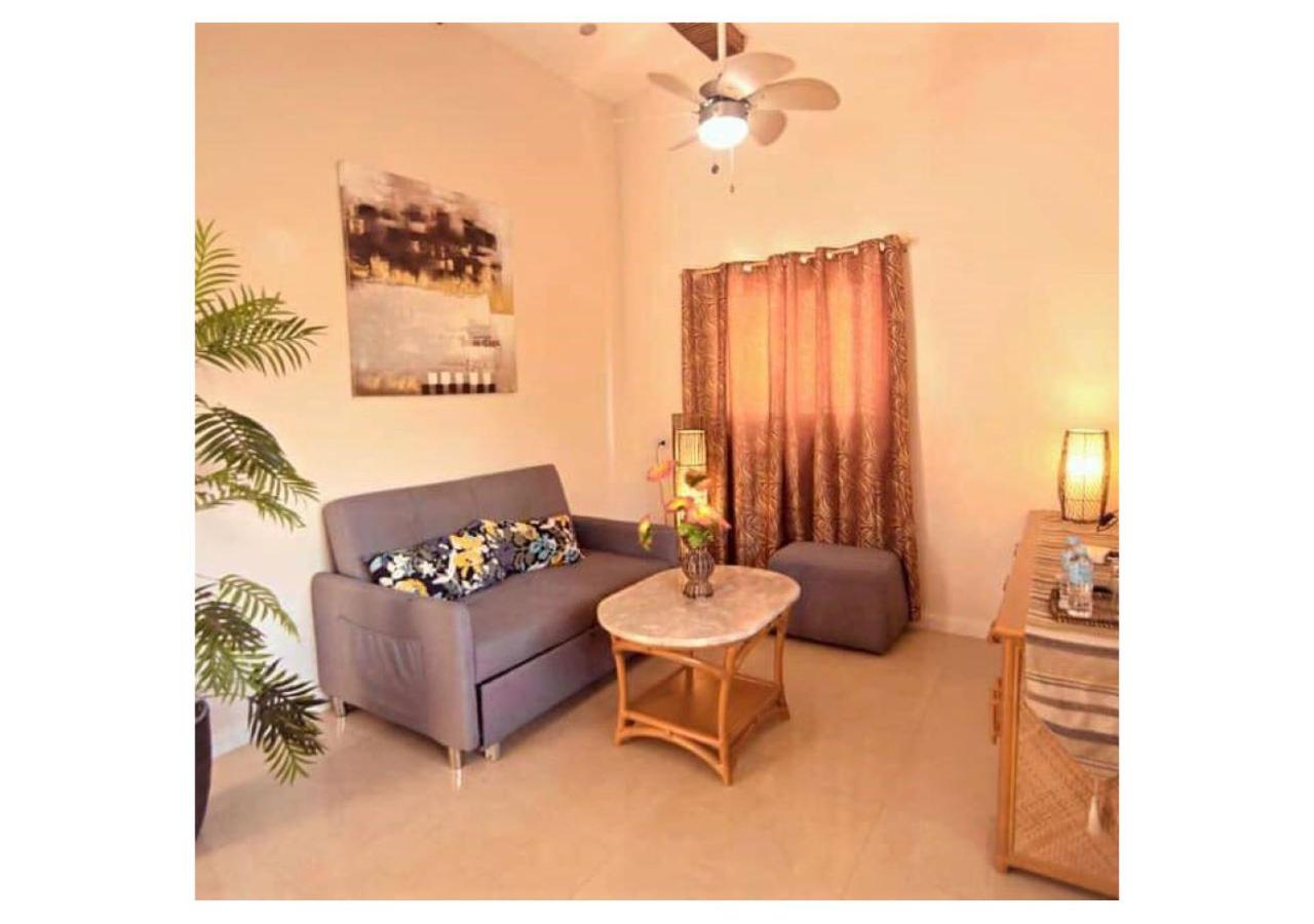 One-Bedroom Apartment - Photo 4