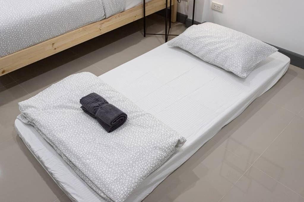 Studio Apartment photo 1
