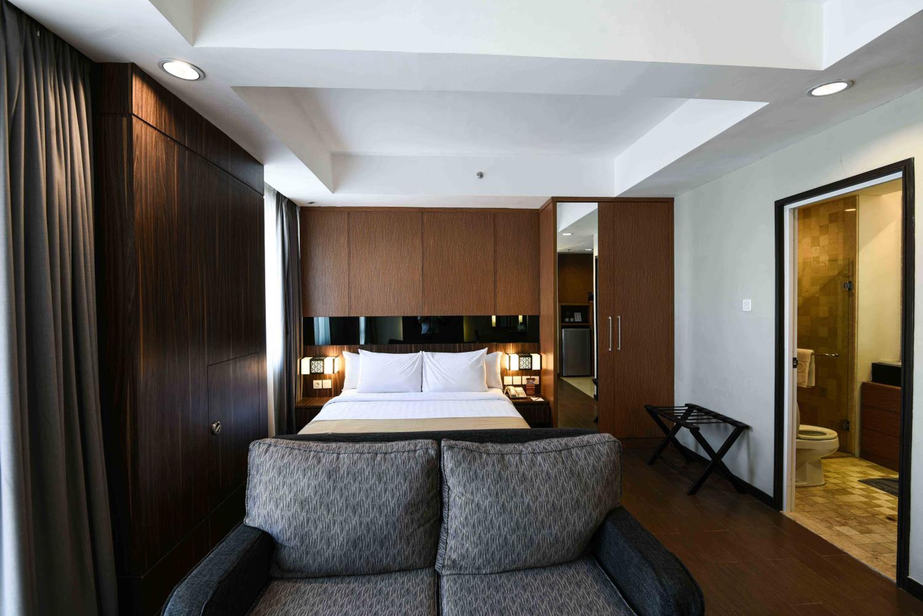 Studio Apartment - Photo 4