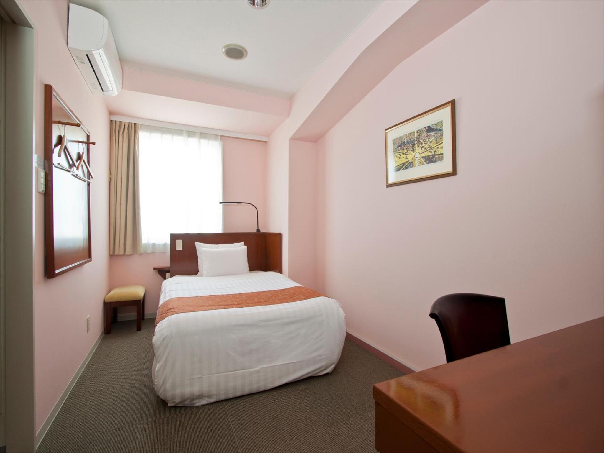 Deluxe Double Room With Small Double Bed - Non-Smoking