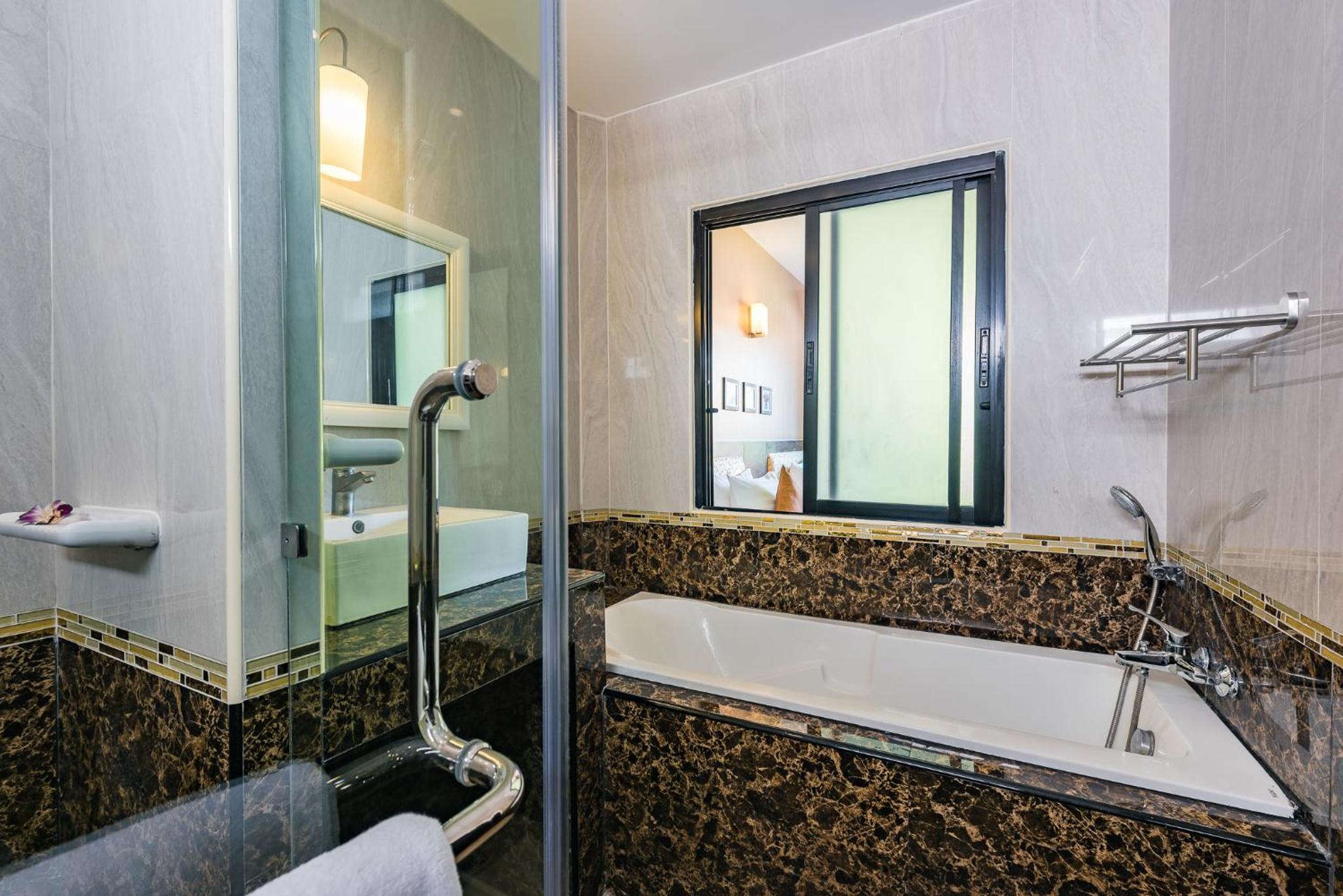 Superior Double or Twin Room - Photo 15